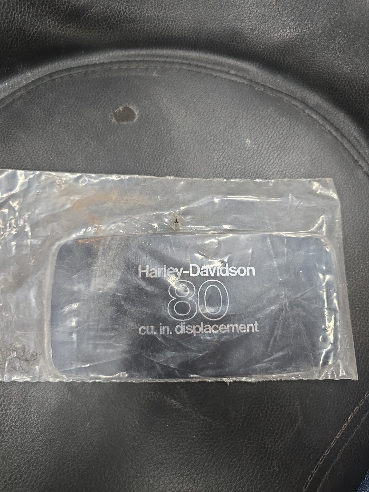 AMF,OEM,NOS,HARLEY-DAVIDSON AIR CLEANER BADGE 29272-78