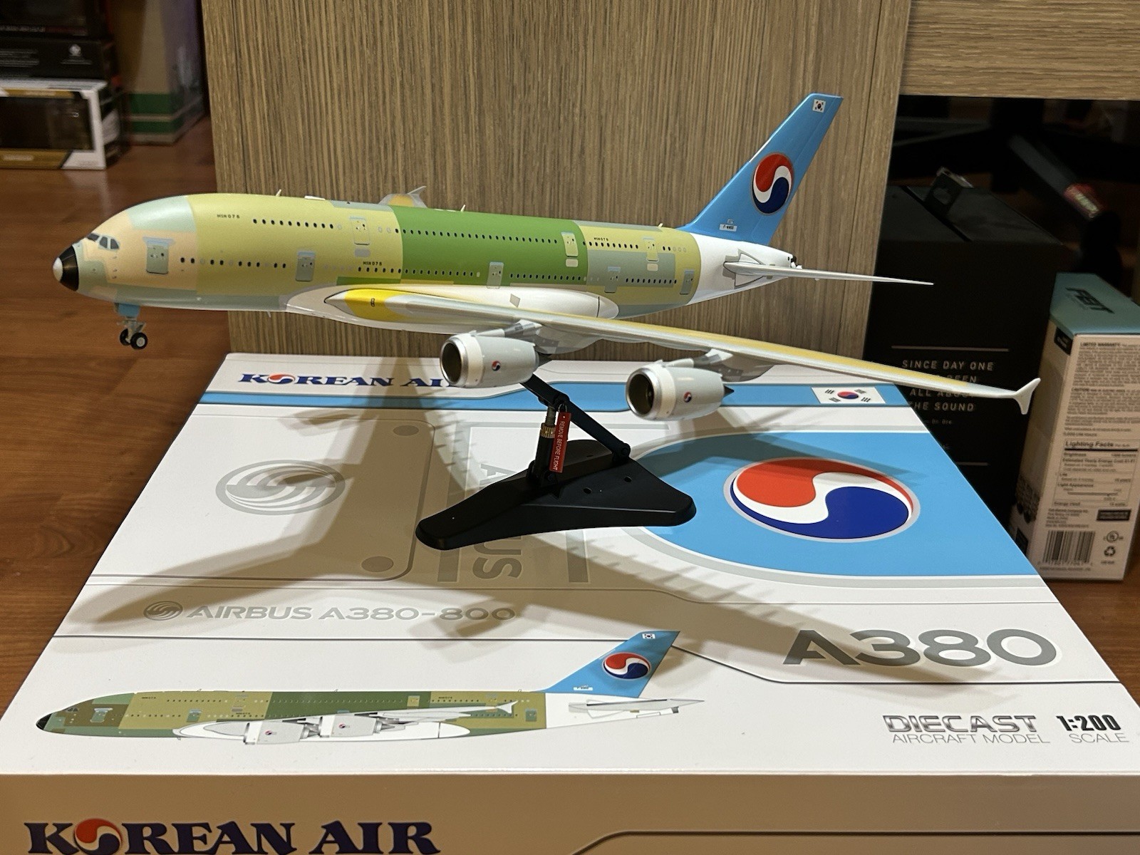 JCWings / Gemini 200 1/200 Korean Air A380 “Bare Metal” F-WWSS Diecast Airplane JCWings / Gemini 200 1/200 Korean Air A380 “Bare Metal” F-WWSS Diecast Airplane