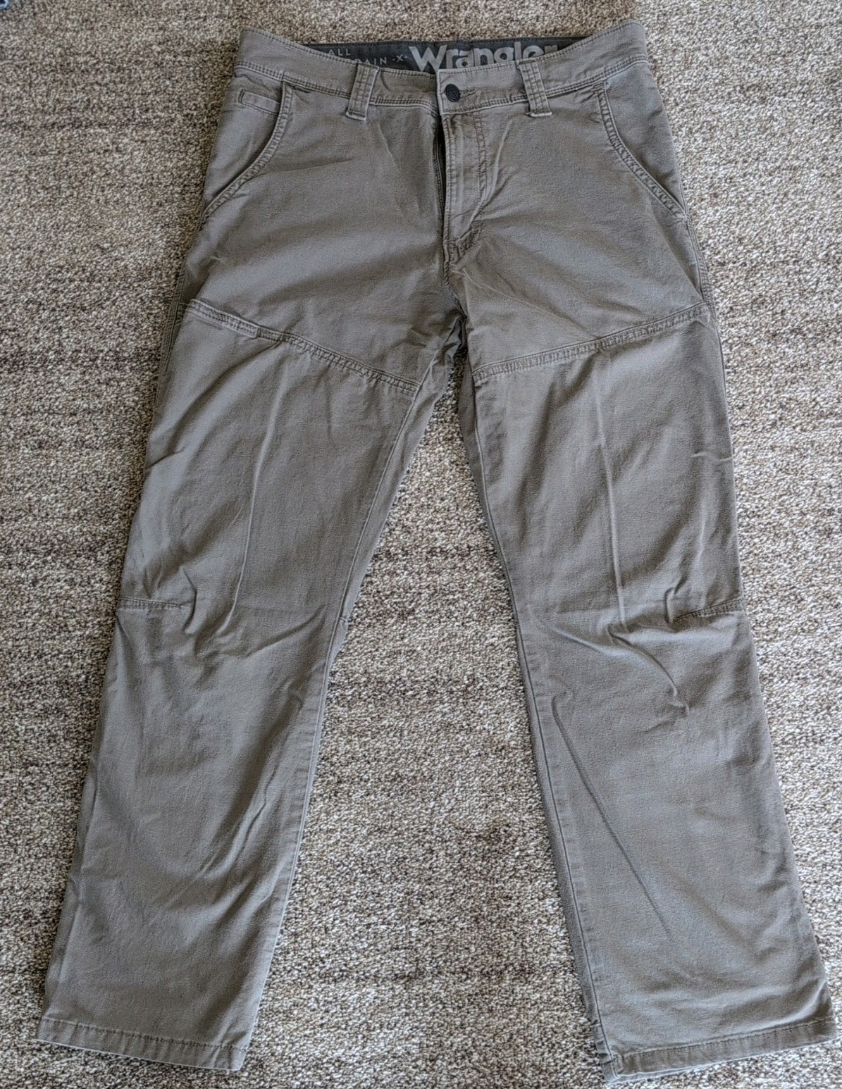 Wrangler ATG Utility Pant Men\'s 32x30 Dark Khaki Straight Fit Pre-owned 