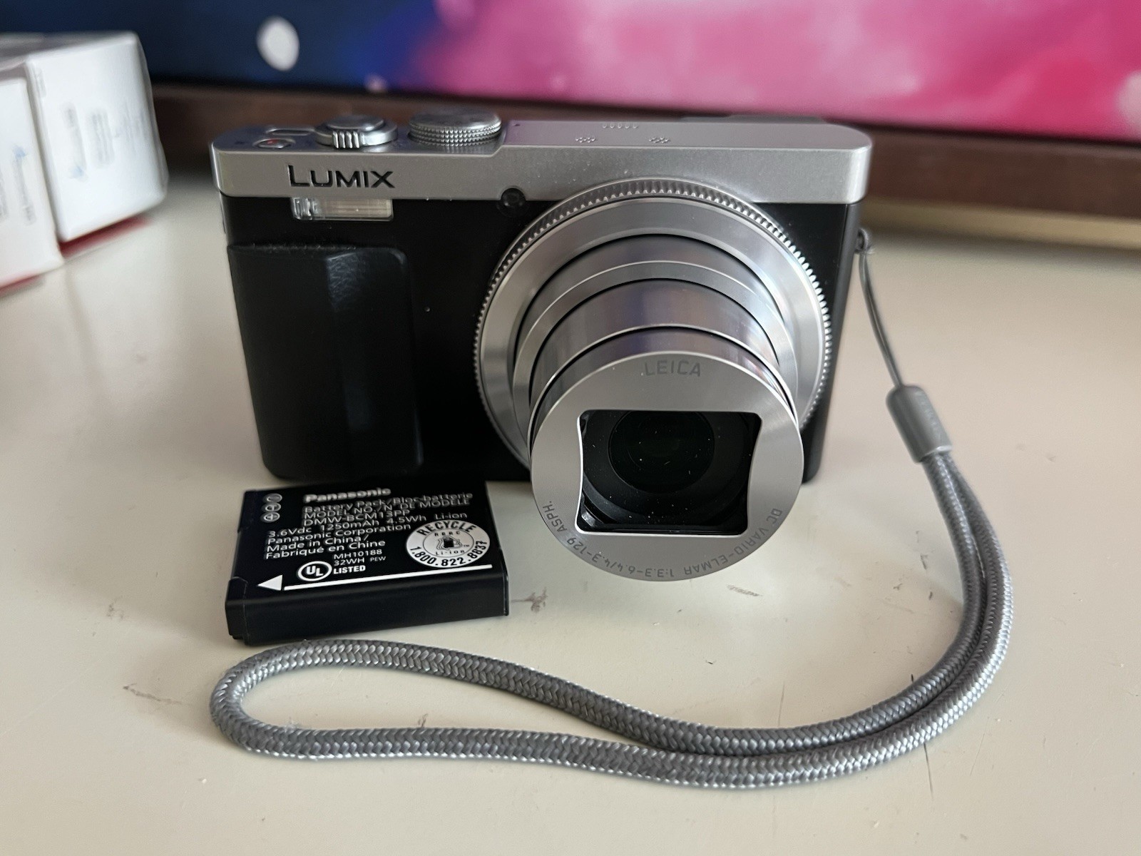 Panasonic LUMIX DMC-ZS50 Silver/Black Compact Digital Camera Panasonic LUMIX DMC-ZS50 Silver/Black Compact Digital Camera