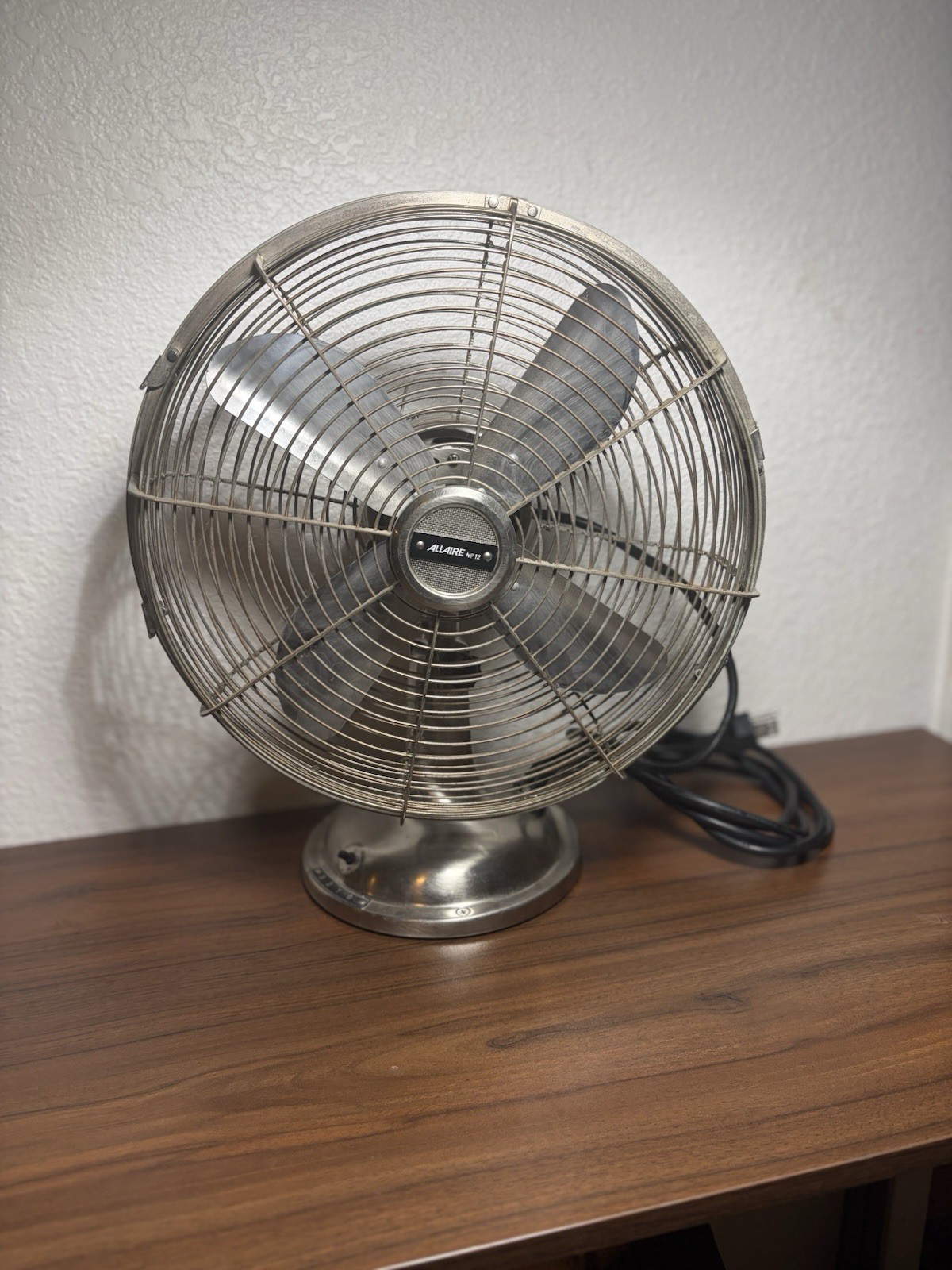Amazing Restoration Hardware Allaire #12 Table Fan (Silver) – Tested Amazing Restoration Hardware Allaire #12 Table Fan (Silver) – Tested