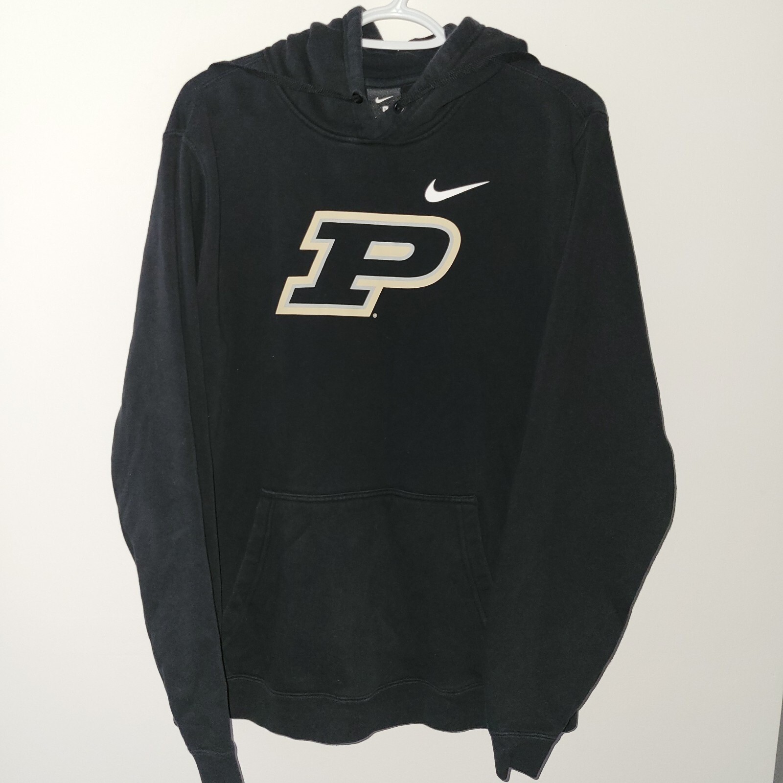 Nike Purdue Boilermakers Hoodie Men\'s Size Large Black Hooded Pockets Big Logo Nike Purdue Boilermakers Hoodie Men\'s Size Large Black Hooded Pockets Big Logo