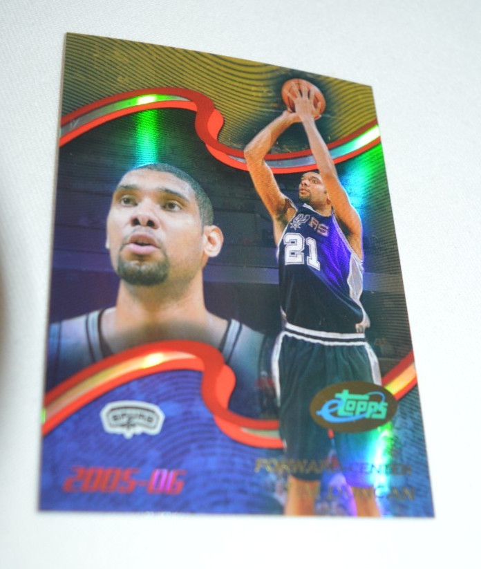 2005-06 ETOPPS - TIM DUNCAN FORWARD/CENTER SAN ANTONIO SPURS CARD # 26