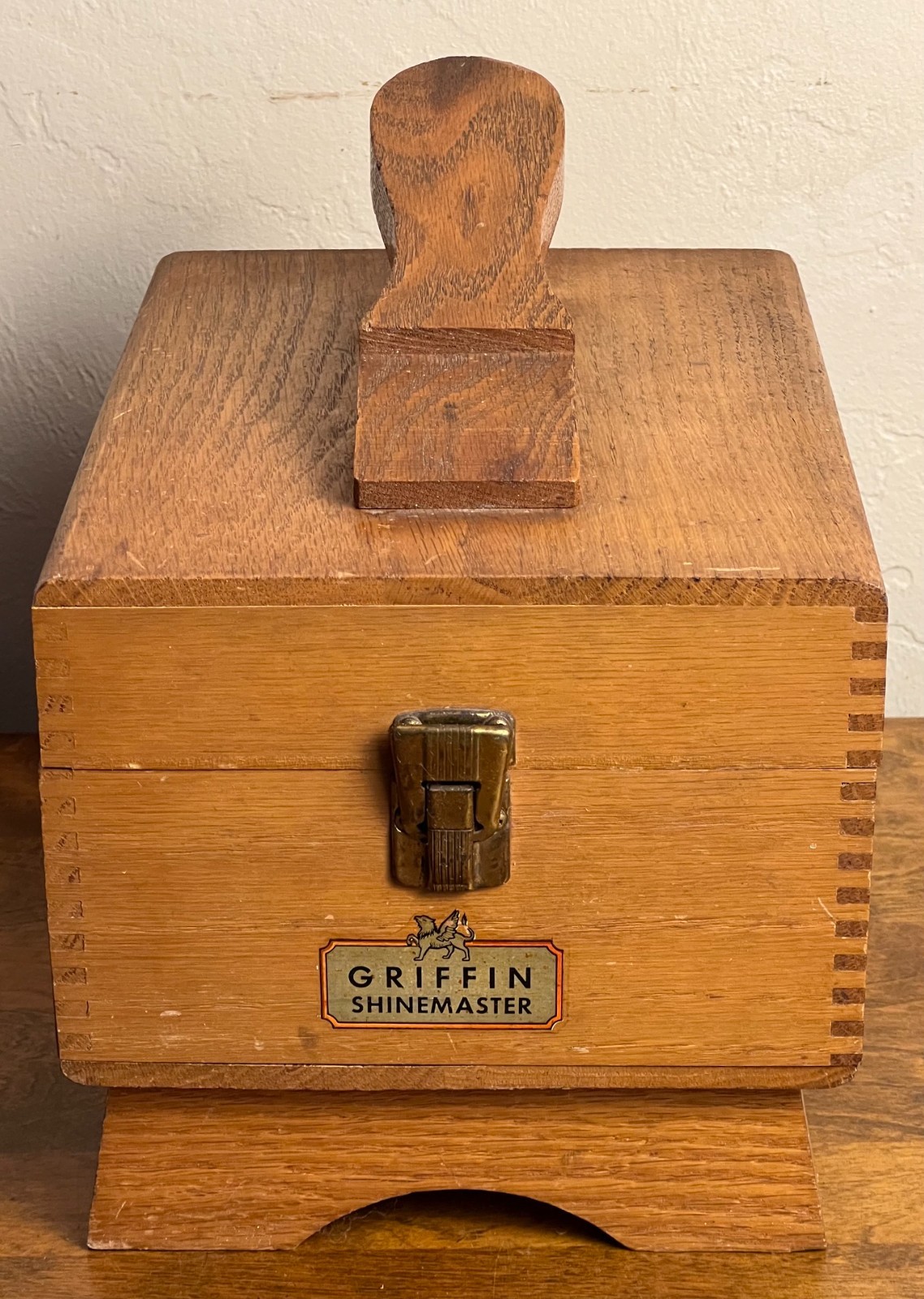Vintage Griffin Shinemaster Wooden Shoe Shine Storage Box/Cleaning Kit, Brushes Vintage Griffin Shinemaster Wooden Shoe Shine Storage Box/Cleaning Kit, Brushes