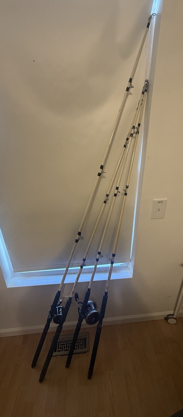 4 Heavy Action Rods, 3x6’ SN60H & 1x7’ SN70H, PENN 9/0+210, Paddlefish/Spoonbill 4 Heavy Action Rods, 3x6’ SN60H & 1x7’ SN70H, PENN 9/0+210, Paddlefish/Spoonbill
