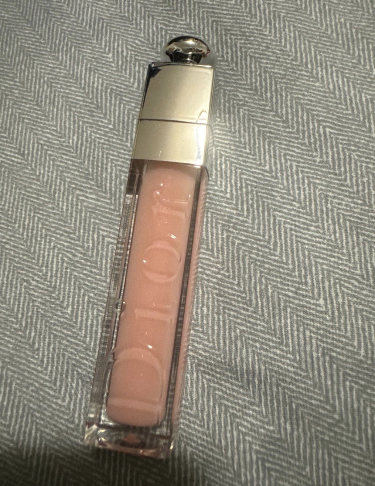 Dior Addict Lip Maximizer Hyaluronic Plumping Lip Gloss Pink Shine 0.2oz Dior Addict Lip Maximizer Hyaluronic Plumping Lip Gloss Pink Shine 0.2oz