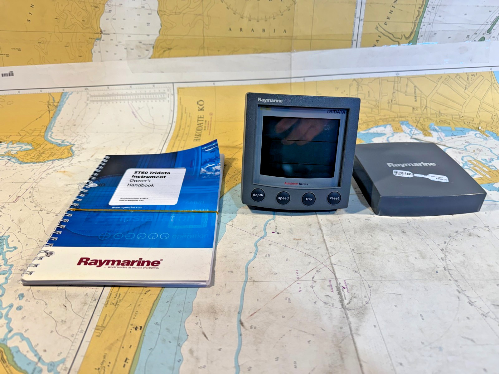 Raymarine ST60 Tridata A22013 Depth Speed Log Instrument Display - W/ Suncover