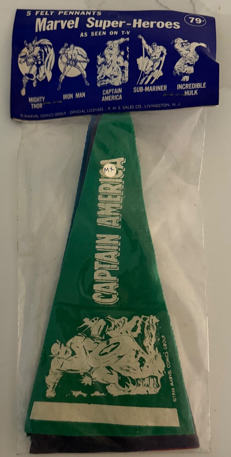 1966 MARVEL SUPER HEROES FIVE FELT PENNANTS SEALED IN PACKAGE - STORE STOCK 1966 MARVEL SUPER HEROES FIVE FELT PENNANTS SEALED IN PACKAGE - STORE STOCK