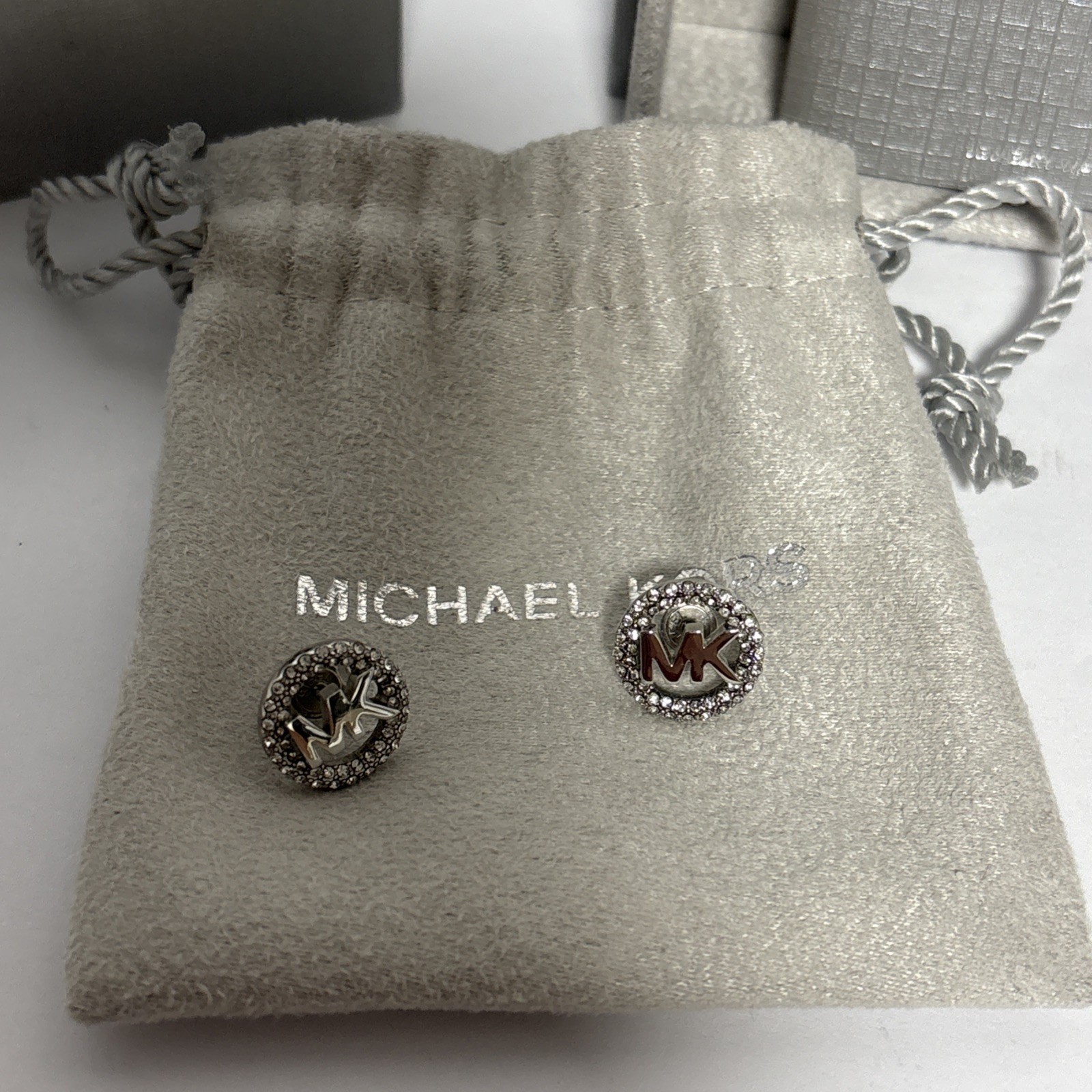 NWT Michael Kors Silver-Tone Logo Pave Stud Earrings MKJ7323040 Never Worn $100
