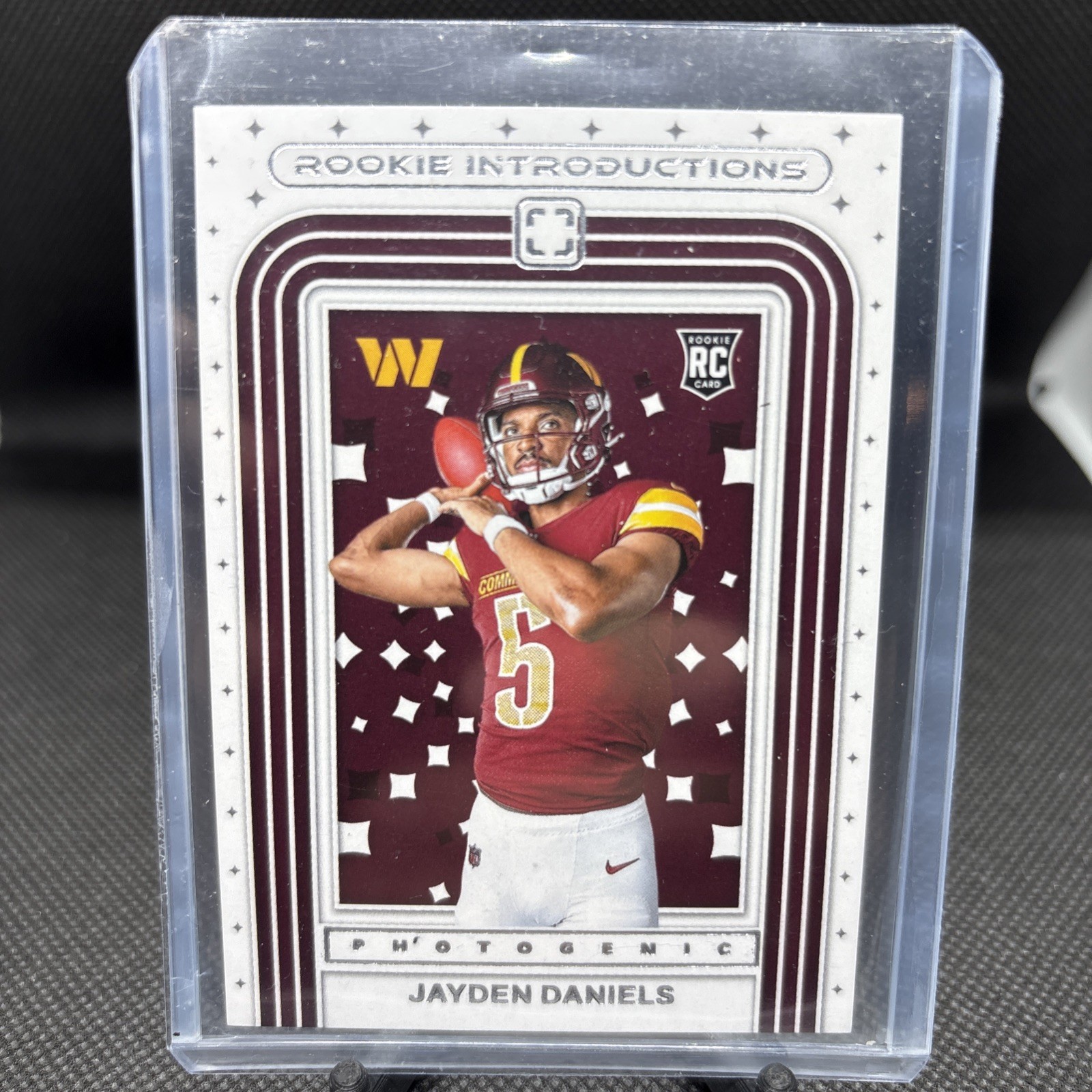 2024 Panini Photogenic - Rookie Introductions Jayden Daniels #7 (RC)