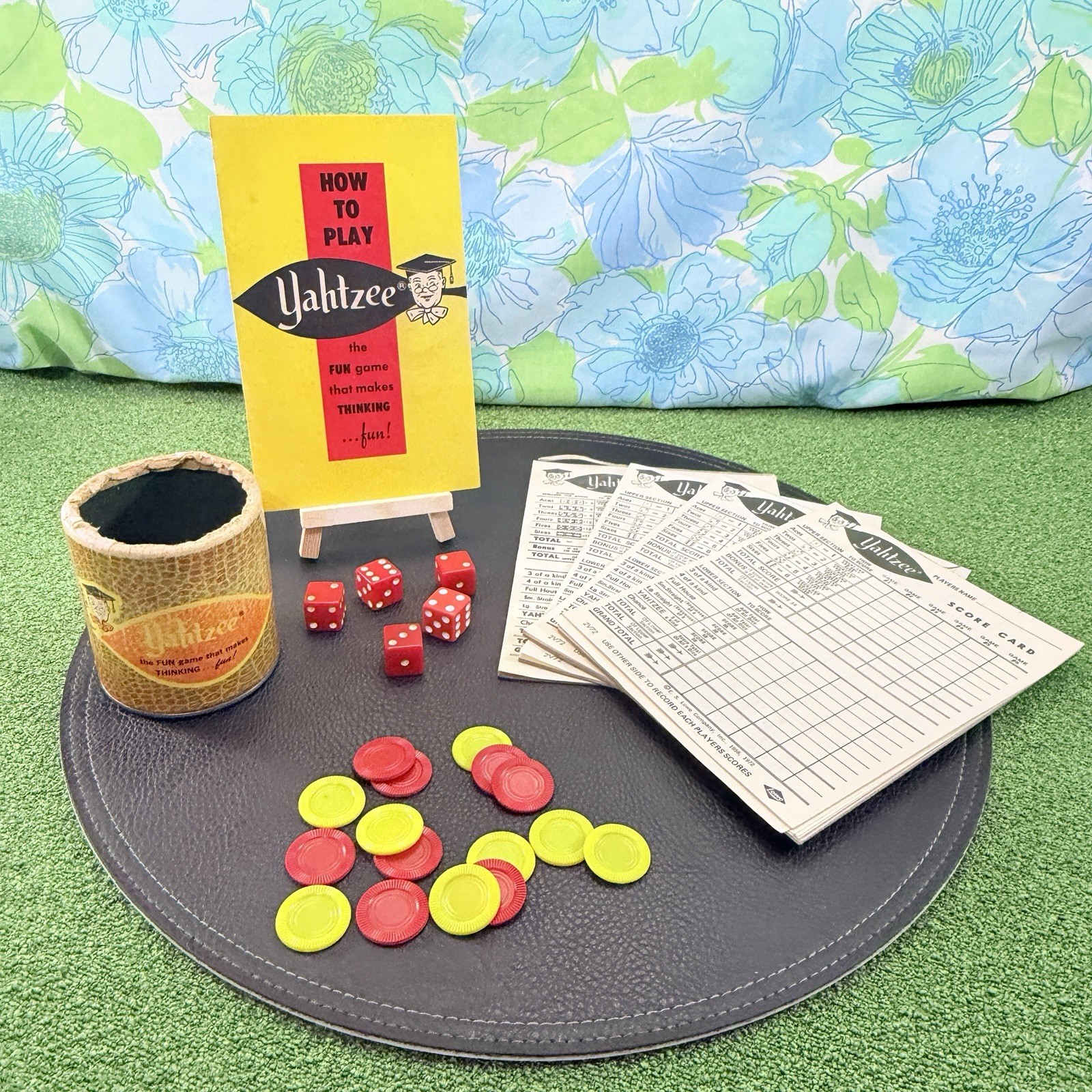 Vintage 1956/1972 ES Lowe Yahtzee Cup Shaker Component Lot 5 Bakelite Dice Chips