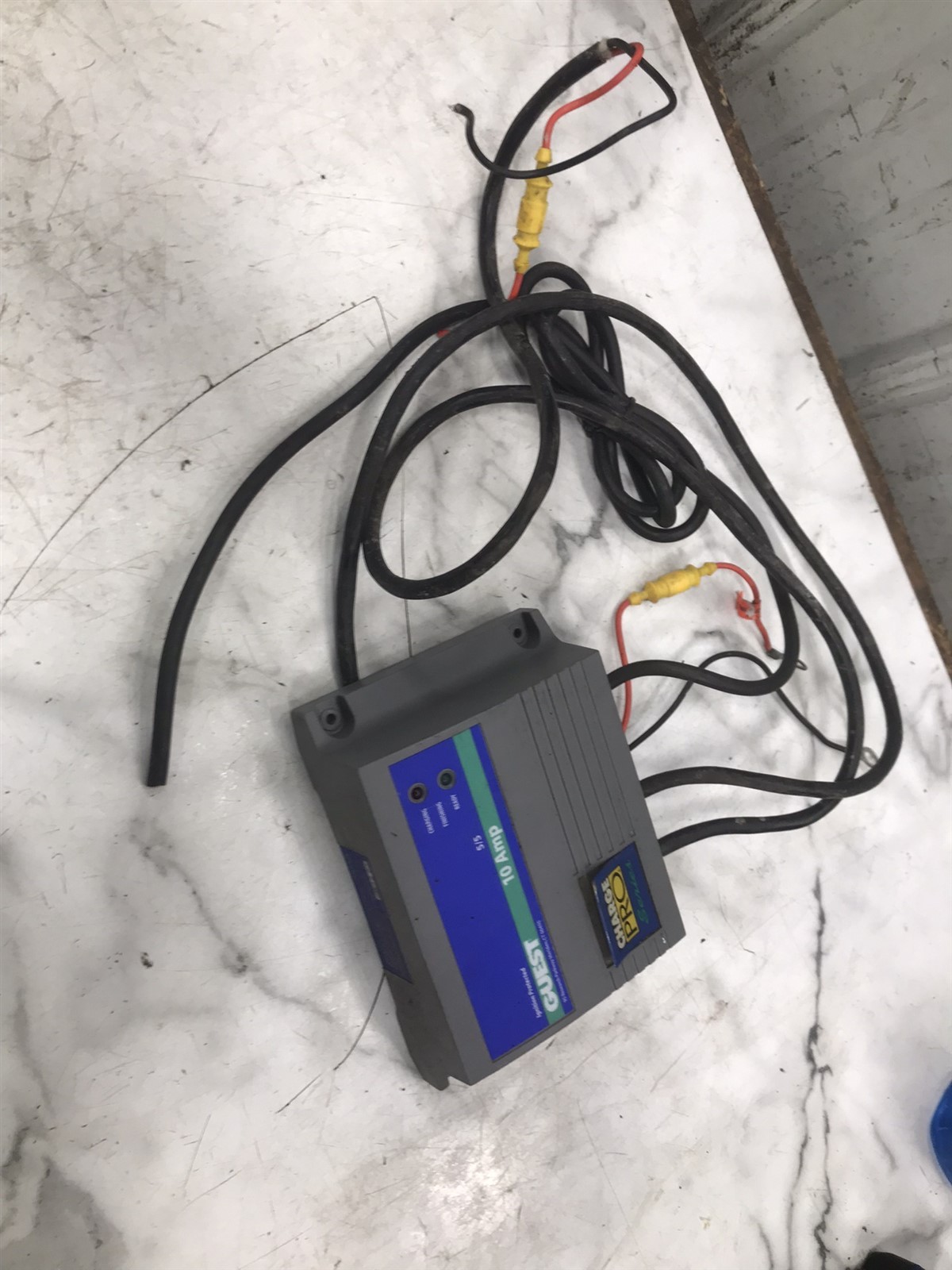 78 Saorise S2 8.0 Sail Boat Guest 10 A Amp Marine onboard battery charger