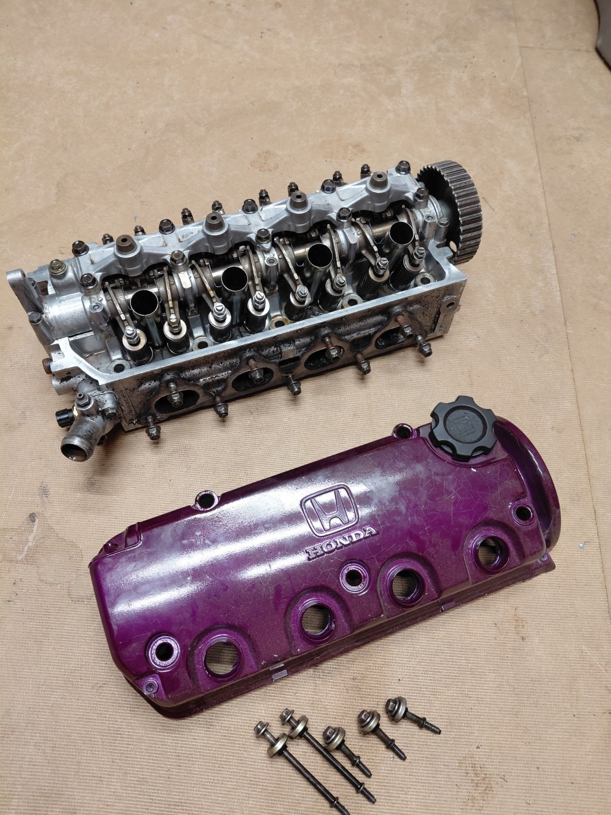 92-95 Honda Civic D16Z6 Used Oem Cylinder Head VTEC Del Sol D Series PO8-4