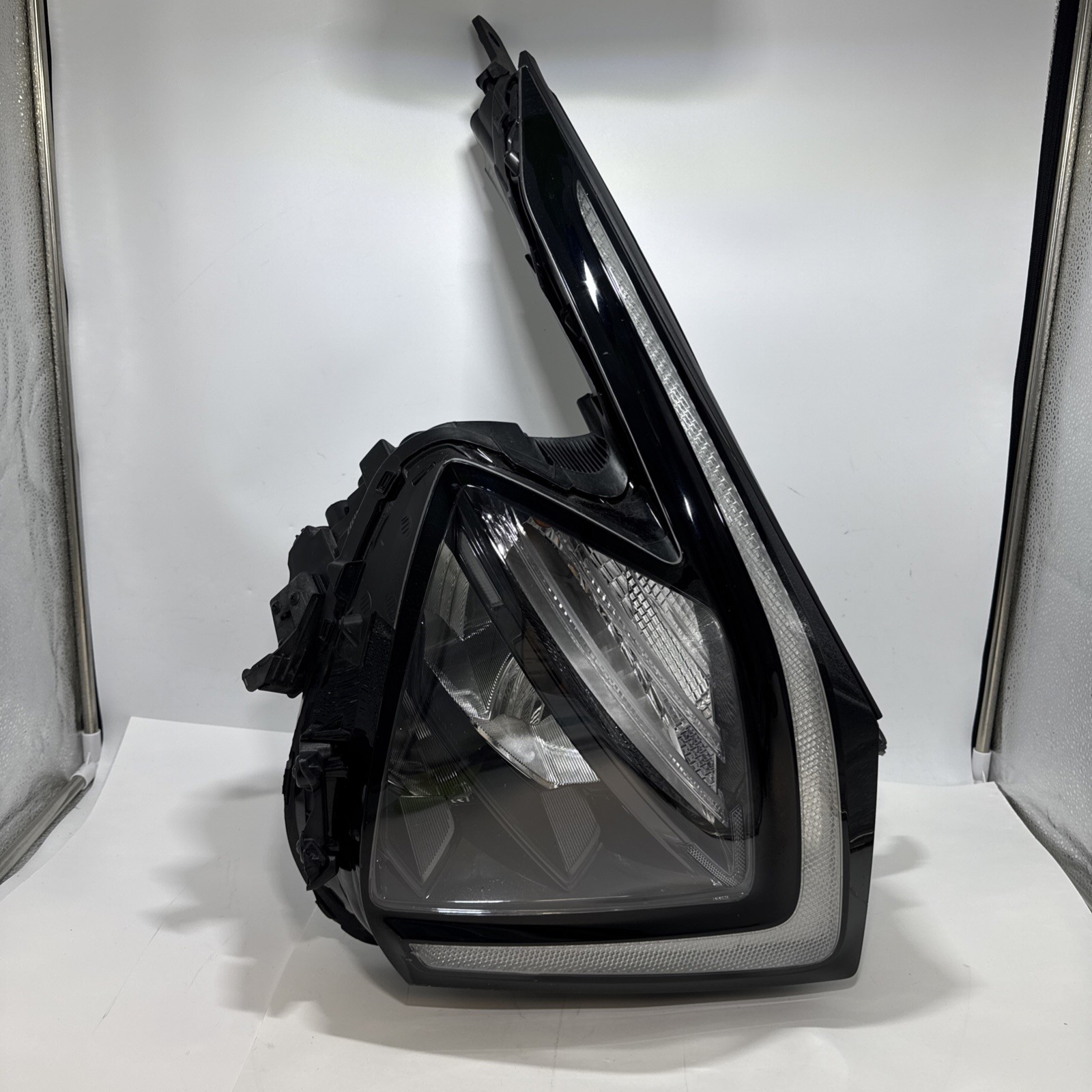 2023-2025 KIA Sportage Right/Pass LED Headlight OEM Genuine ALL TABS NICE
