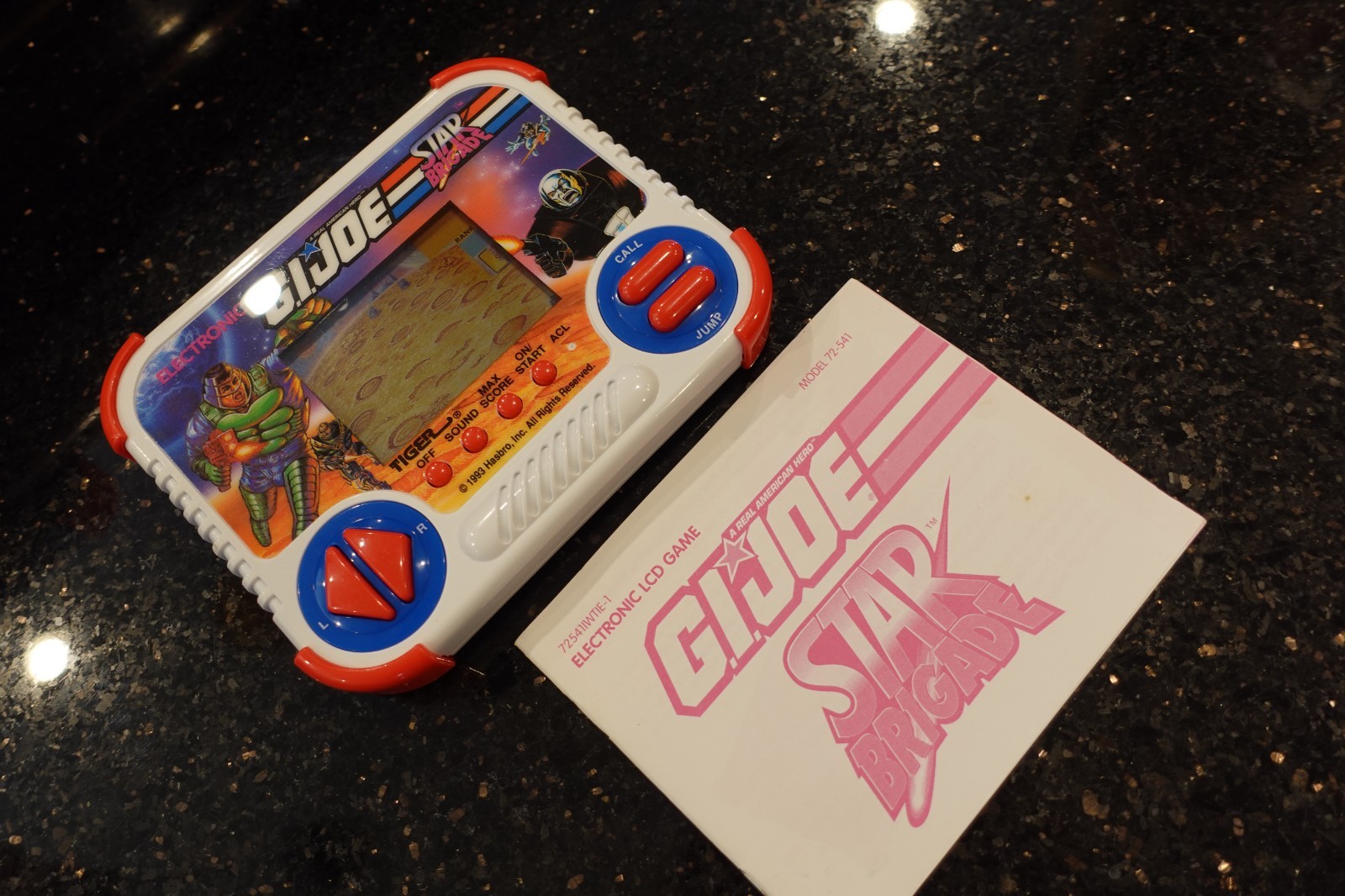 Vintage Tiger GI JOE STAR BRIGADE  Handheld Electronic Tabletop Video game  D5