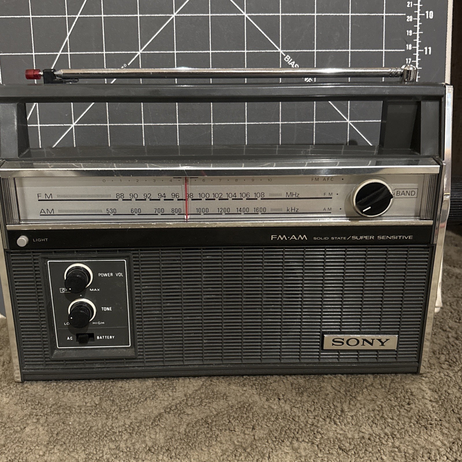 Vintage Working Clean Sony FM/AM Radio JAPAN Solid State TFM-7300W