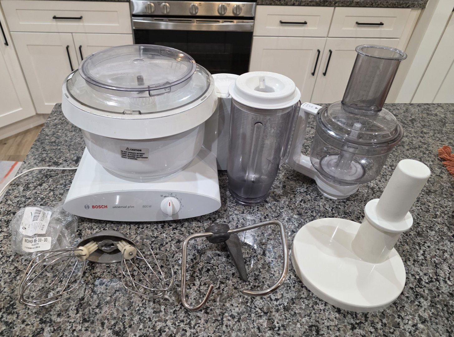 Bosch Universal Plus MUM6N10UC 800W Mixer Blender Food Processor Attachments