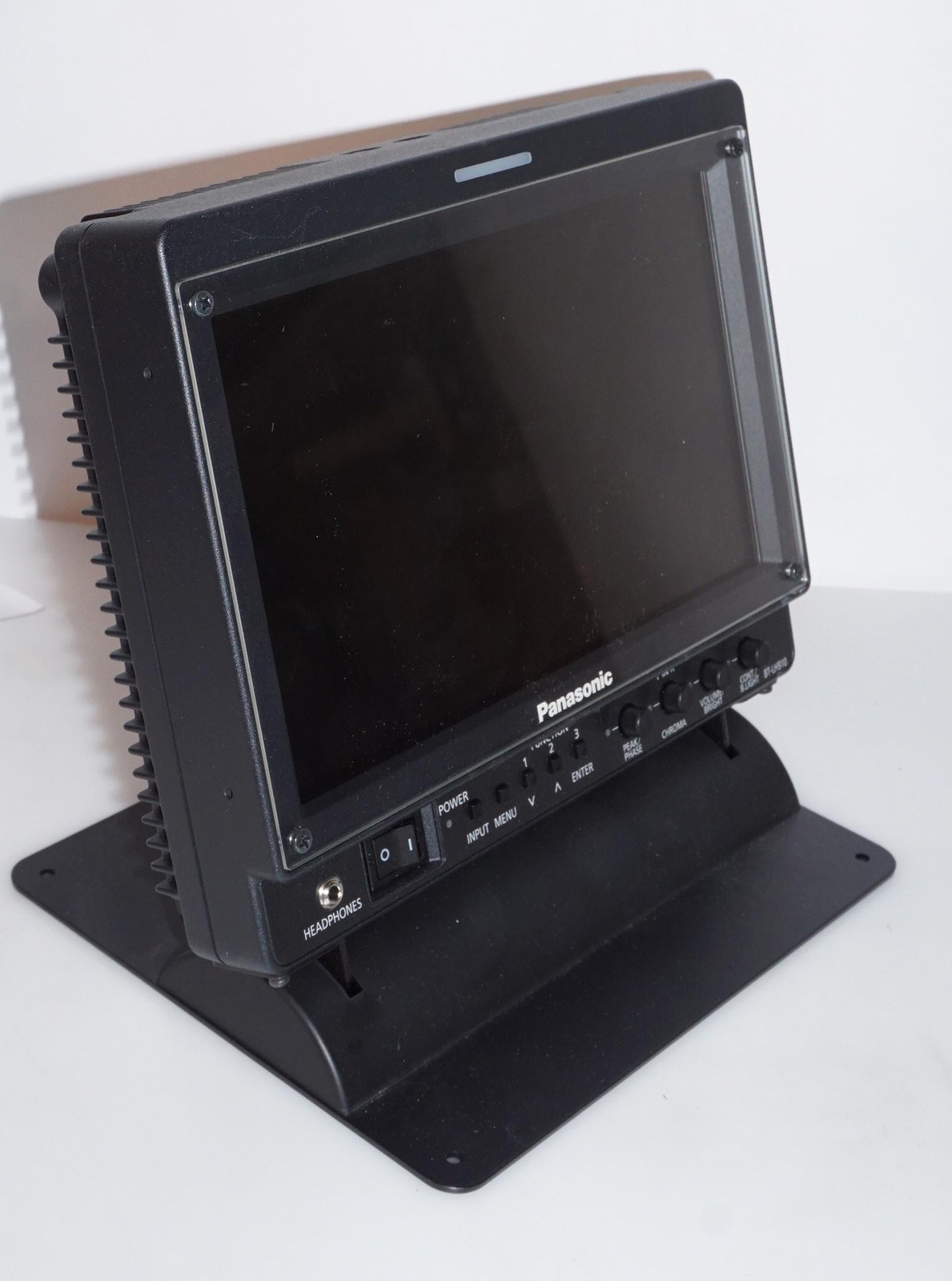 PANASONIC BT-LH910G PROFESSIONAL PORTABLE 9\