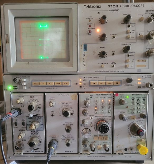 Vtg Tektronix 7104 1 GHz Analog Oscilloscope + Four Modules 7A26 7A19 7B92A 7B80