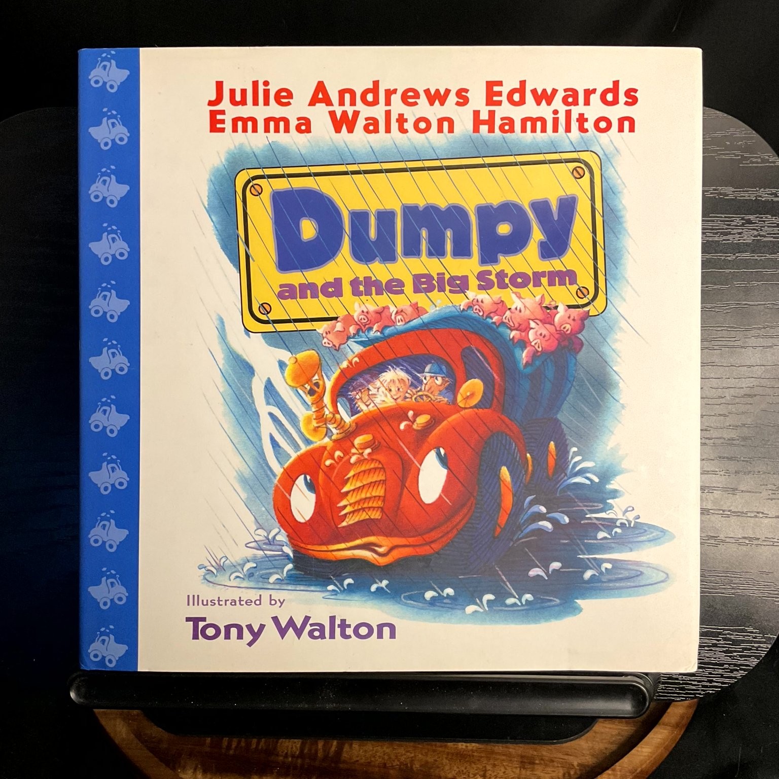 Dumpy and the Big Storm Julie Andrews Edwards First Edition 2002 SIGNED Dumpy and the Big Storm Julie Andrews Edwards First Edition 2002 SIGNED