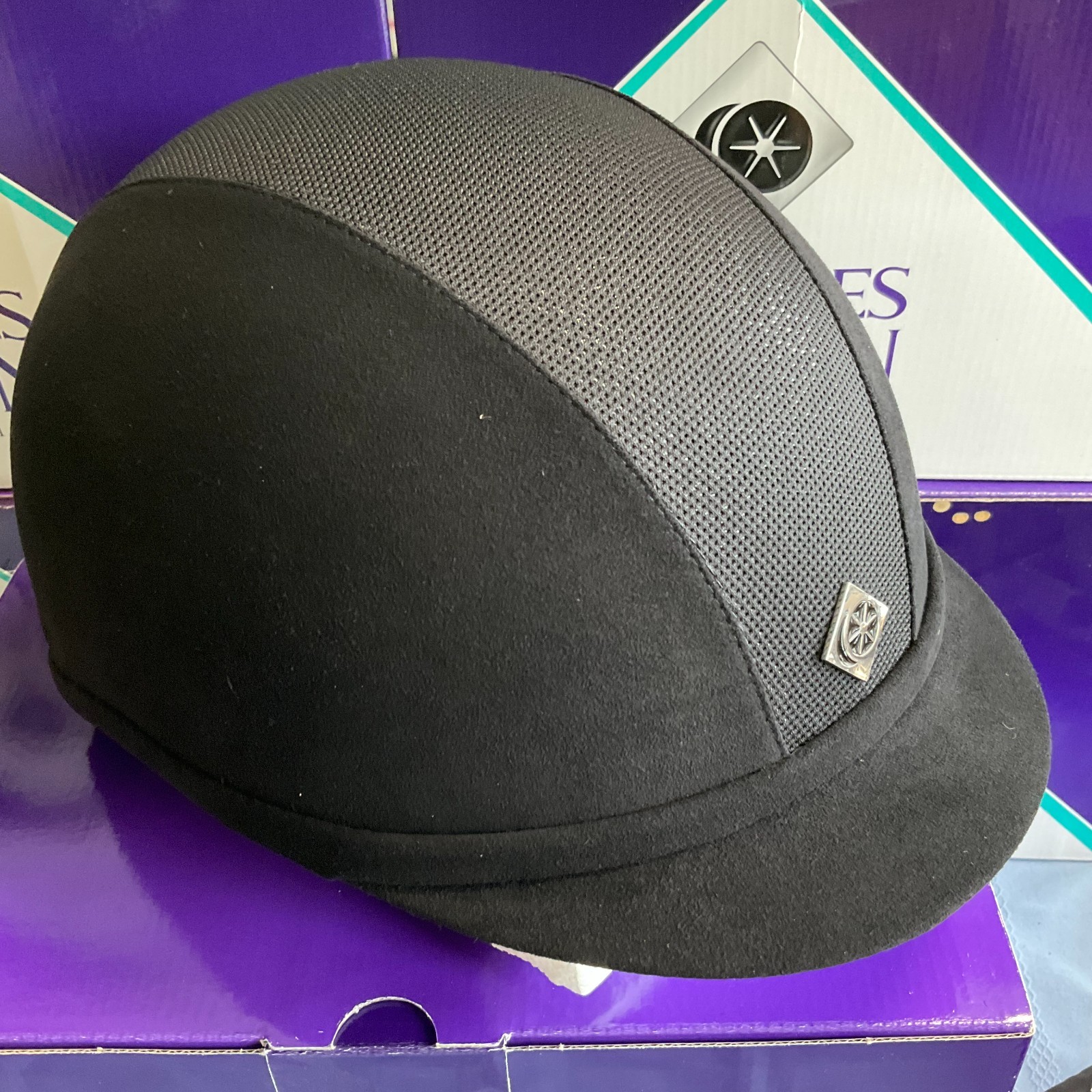 Charles Owen V8 Riding Helmet Black & Silver Size 7 1/2 - 61cm -Brand New in Box Charles Owen V8 Riding Helmet Black & Silver Size 7 1/2 - 61cm -Brand New in Box