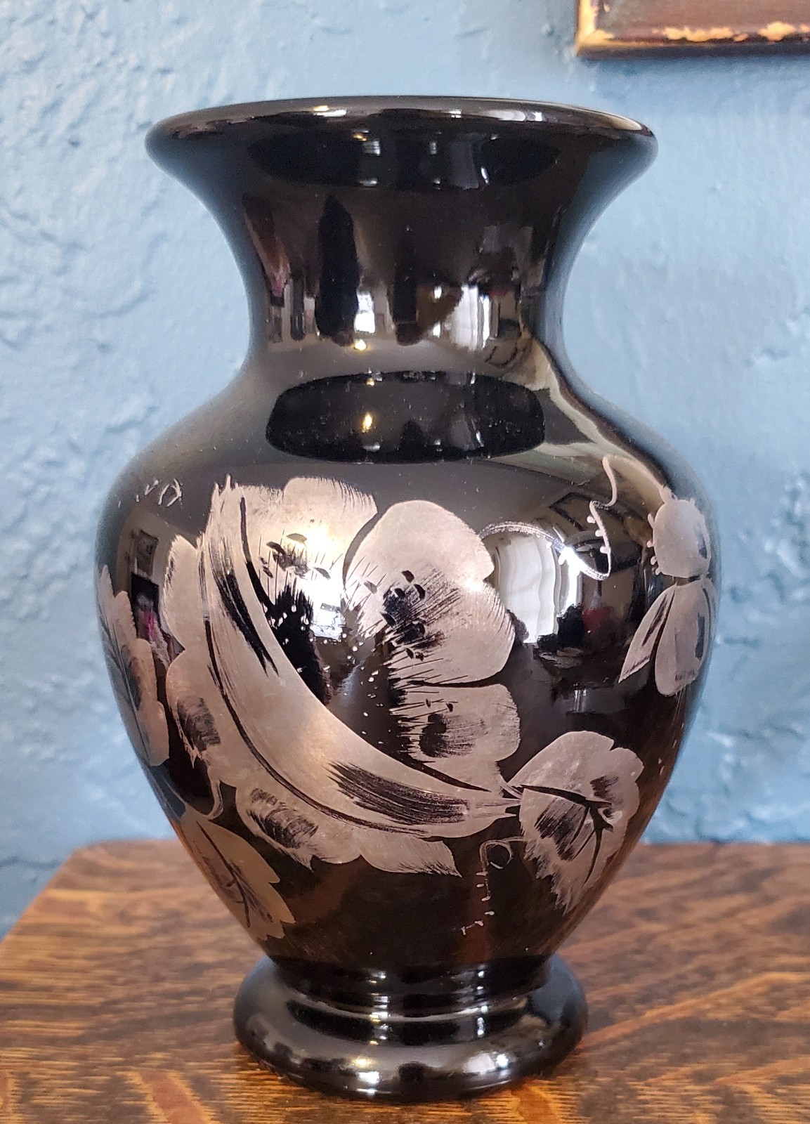 Fenton Silver Poppies Black Amethyst Glass Vase Hand Painted Vintage EUC Fenton Silver Poppies Black Amethyst Glass Vase Hand Painted Vintage EUC