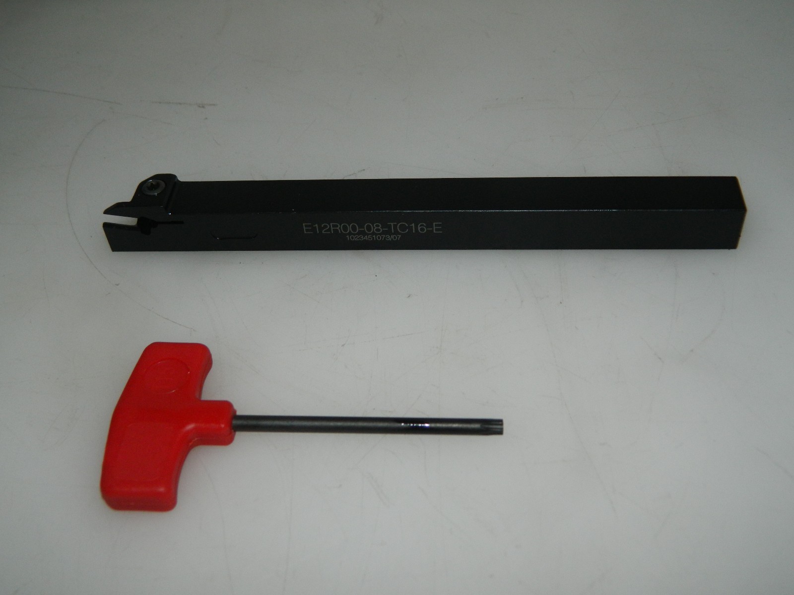 Hertel Indexable Threading Toolholder Internal/External Right Hand 5002966 Hertel Indexable Threading Toolholder Internal/External Right Hand 5002966