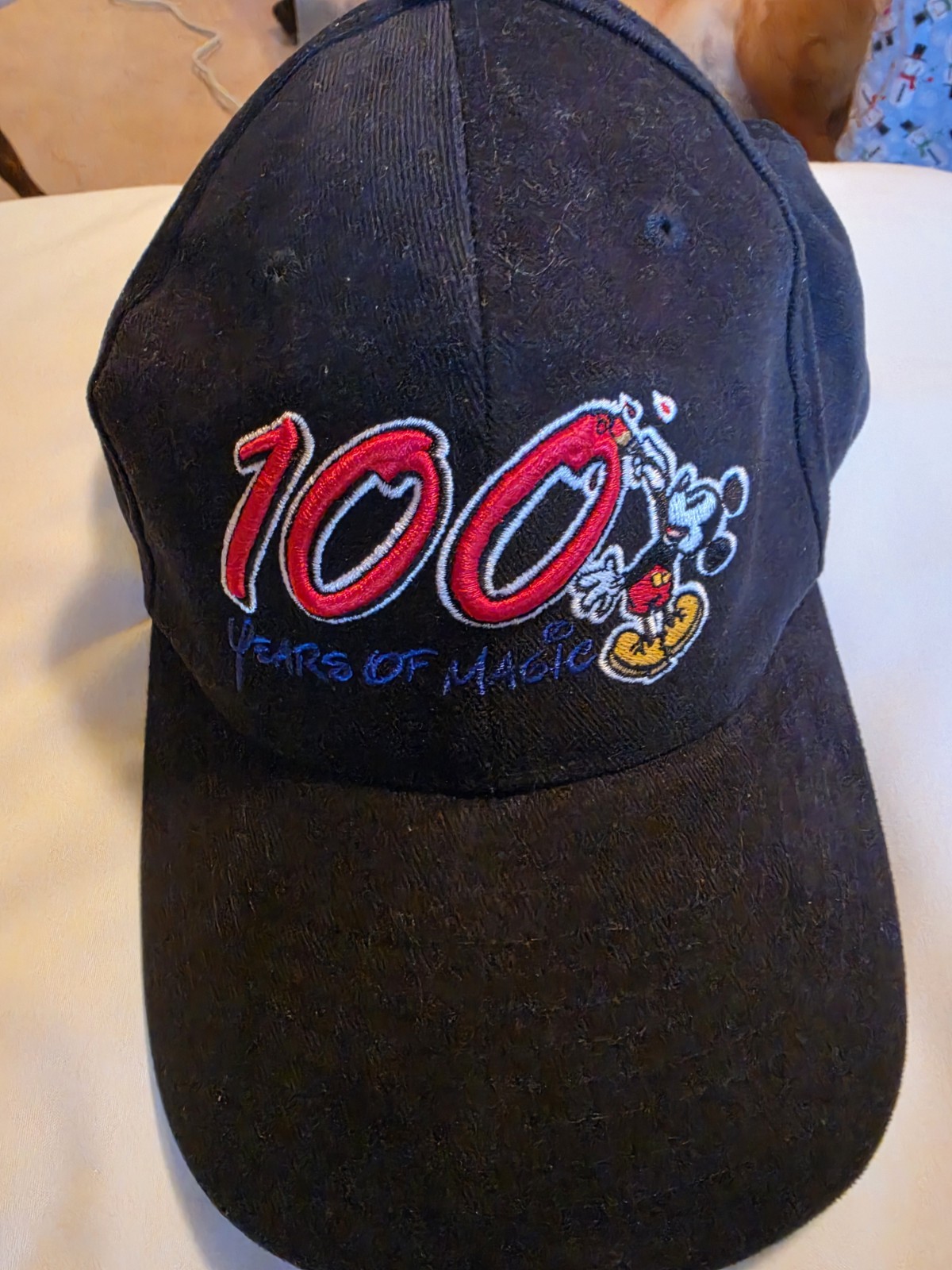 Disney Walt Disney World 100 Years Of Magic Cap Adjustable New (Never Worn) Disney Walt Disney World 100 Years Of Magic Cap Adjustable New (Never Worn)