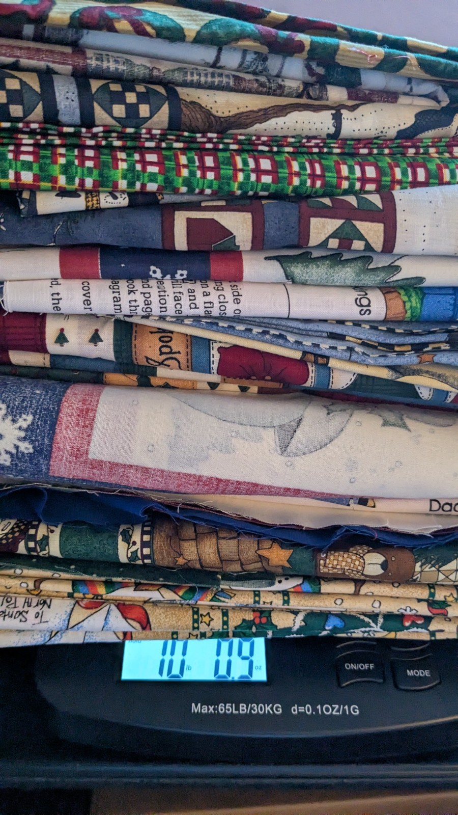 Vintage Christmas cotton quilt fabric 1980s through 2010s 10 pounds Vintage Christmas cotton quilt fabric 1980s through 2010s 10 pounds