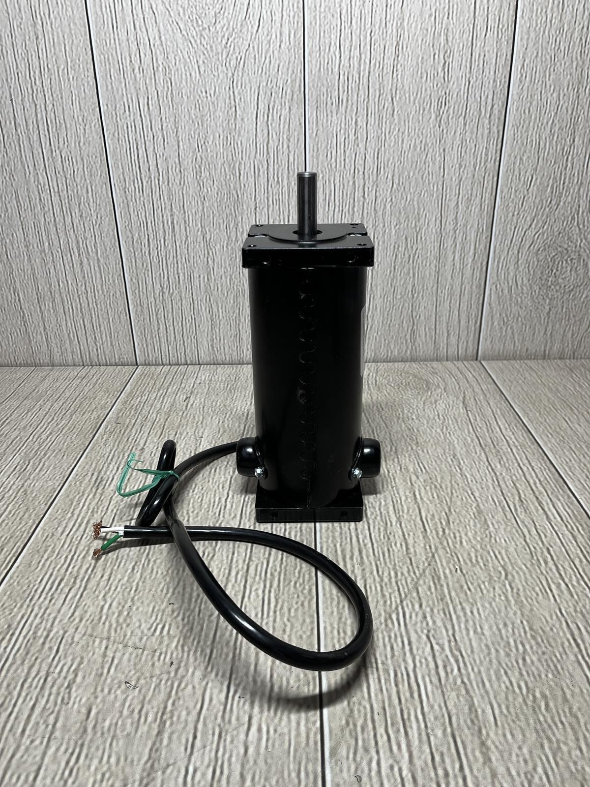 DAYTON 4Z528D Permanent Magnet DC Motor 90 VDC 1/6 HP 1800 RPM