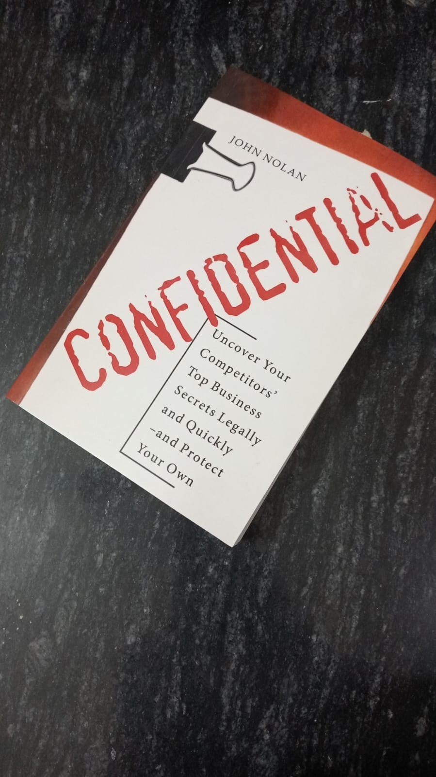 CONFIDENTIAL WRITTEN BY JOHN NOLAN ENGLISH PAPERBACK (USA ITEM) CONFIDENTIAL WRITTEN BY JOHN NOLAN ENGLISH PAPERBACK (USA ITEM)