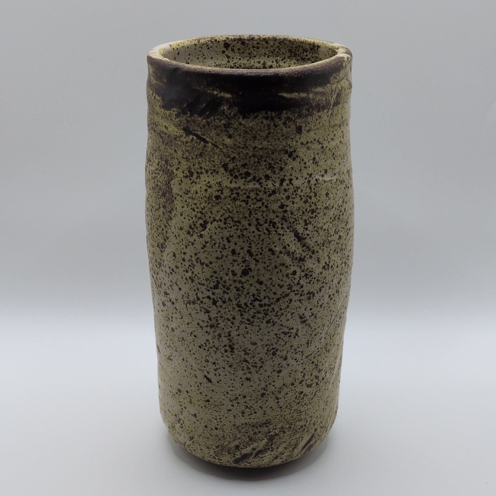 Vintage Stoneware Mid Century Modern Speckled Vase Signed robin F230 Vintage Stoneware Mid Century Modern Speckled Vase Signed robin F230