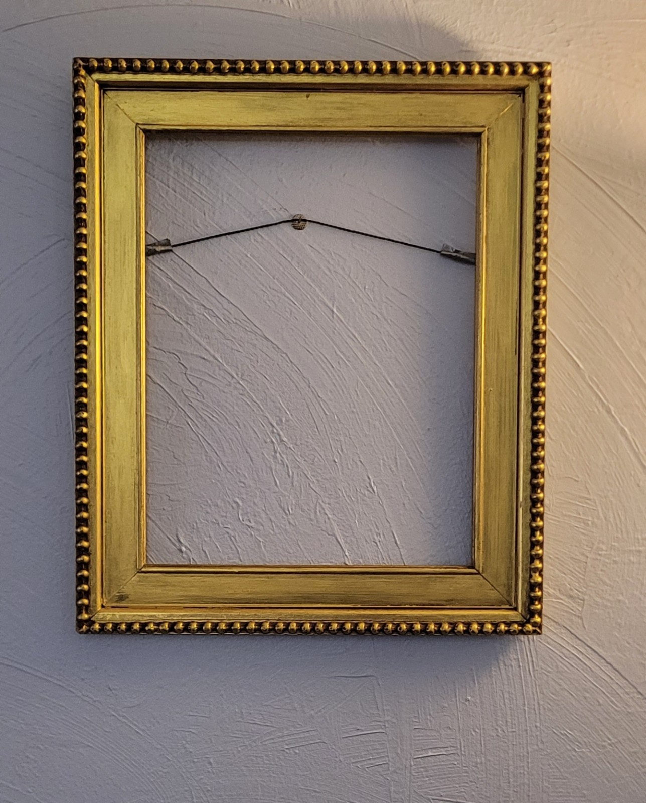 Vintage Gold Tone Ornate Heavy Wood Picture Frame MCM , Holds 11 Vintage Gold Tone Ornate Heavy Wood Picture Frame MCM , Holds 11