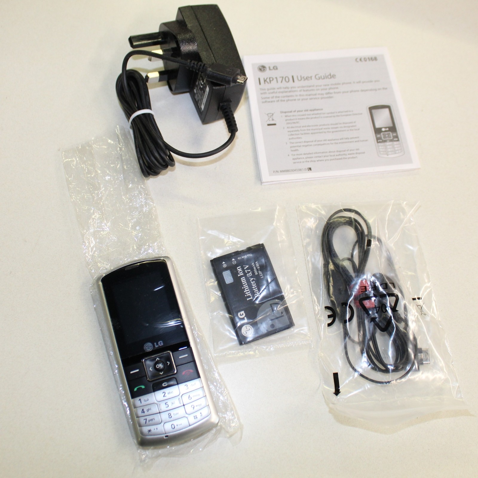 LG KP170 Silver Phone International In Box Vintage
