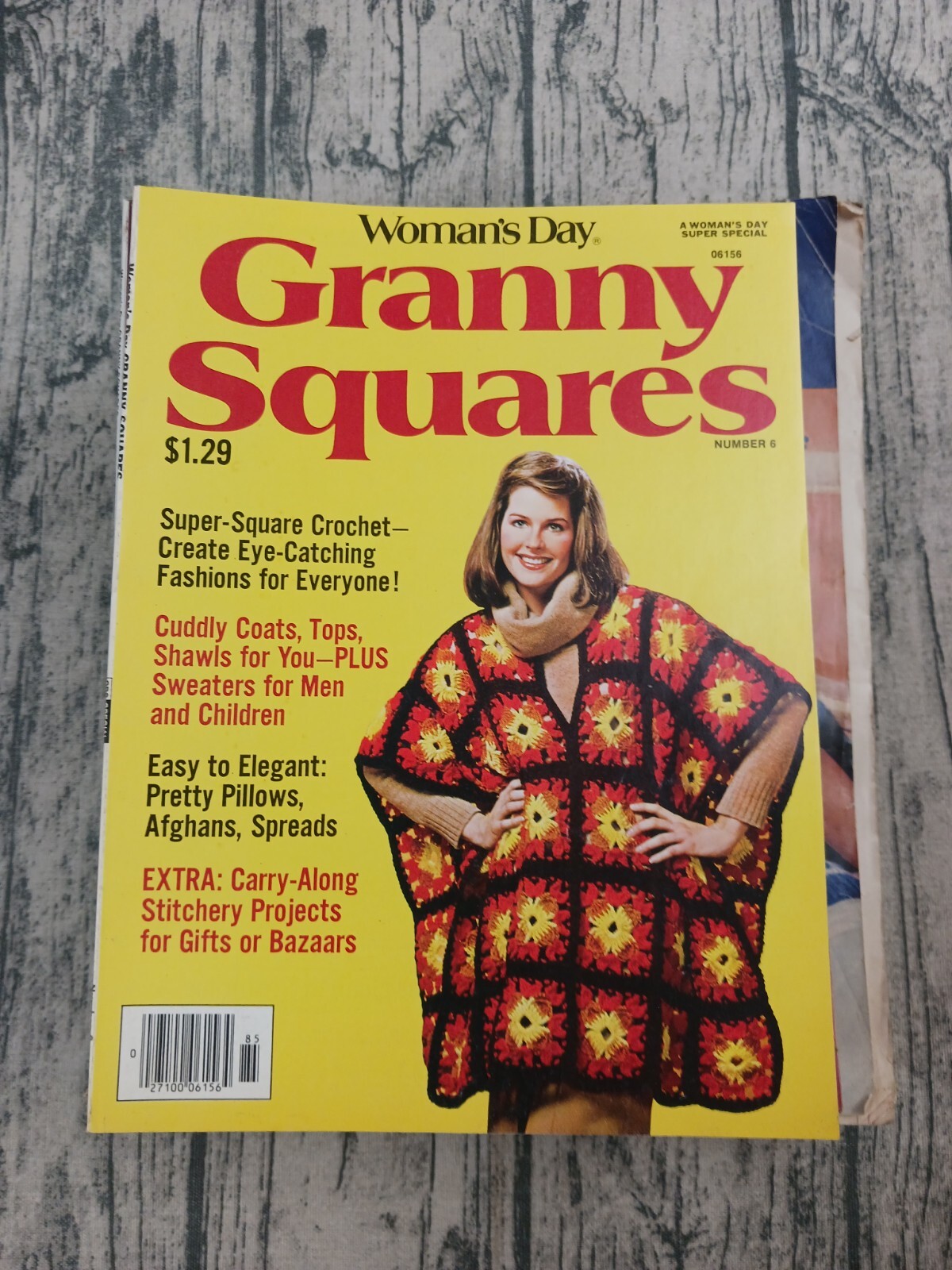 Lot Of (25) Vintage Crochet Magazines Afghans / Crochet - Pre-Owned, Acceptable 