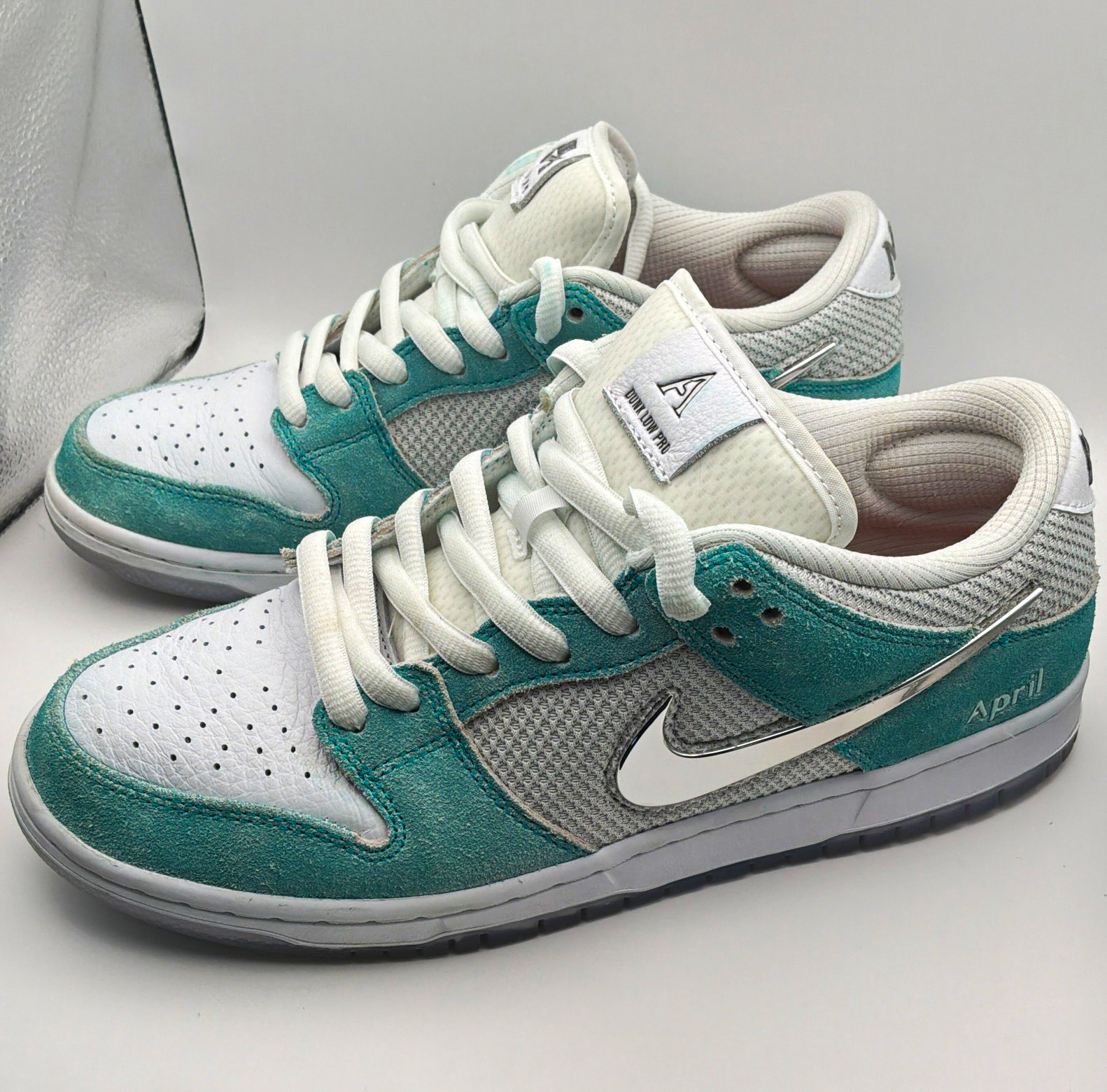 Nike SB Dunk Low Pro QS April Racer Blue/Metallic Silver FD2562-400 US 9.5
