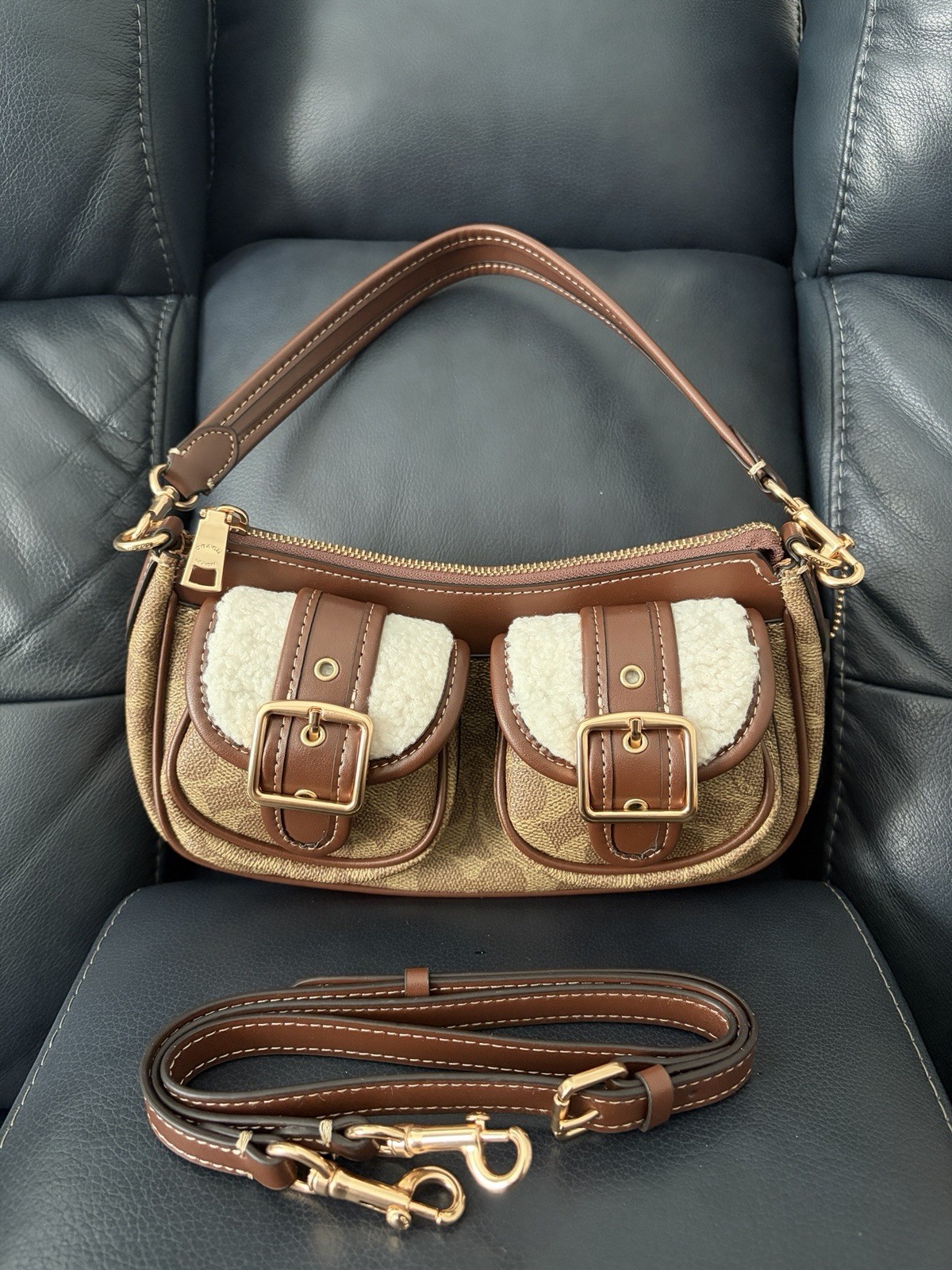 COACH Ashton Baguette Bag In Signature Canvas Tan/Natural CY658 Brand NEW COACH Ashton Baguette Bag In Signature Canvas Tan/Natural CY658 Brand NEW
