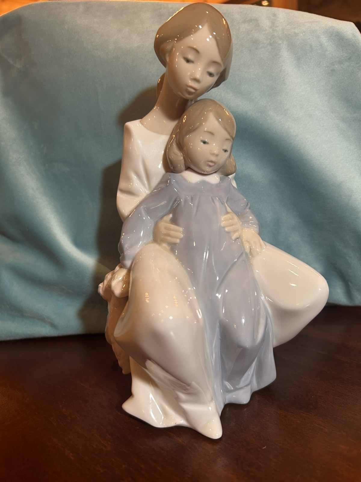 NAO by Lladro \ NAO by Lladro \