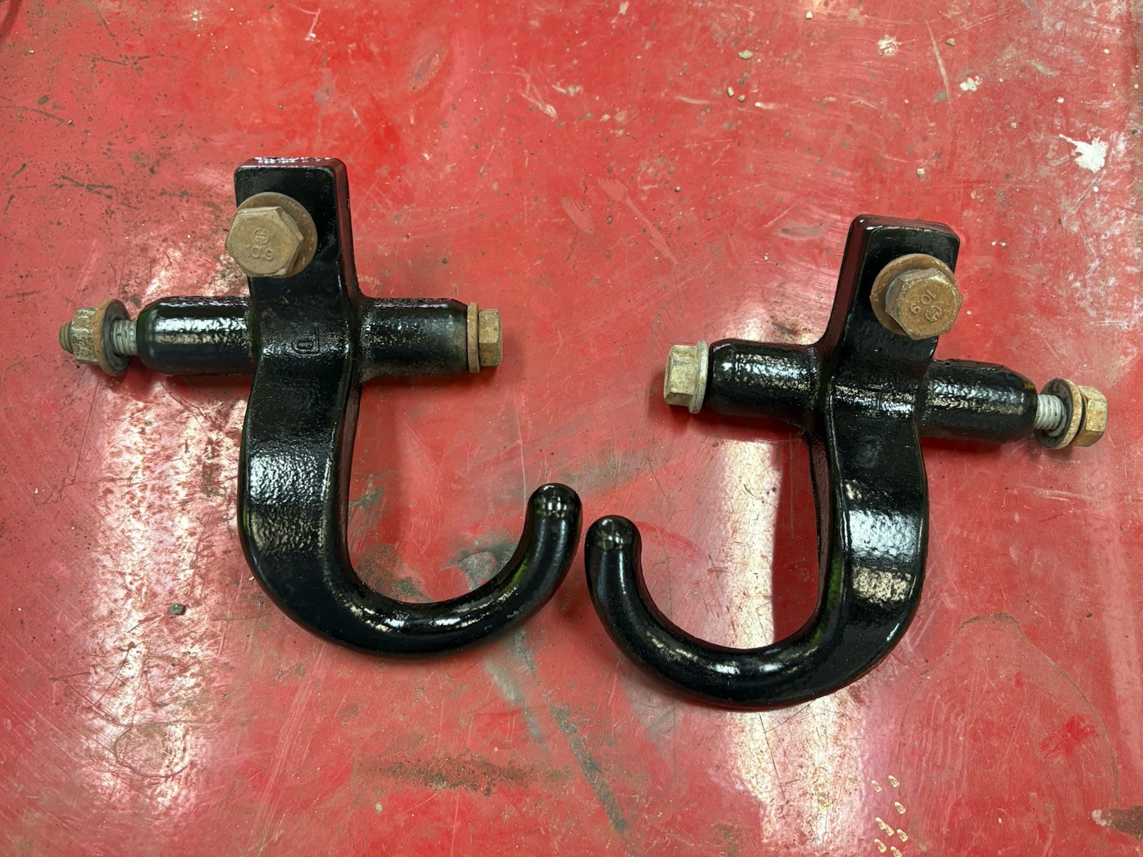 99-06 Chevy Silverado Tahoe GMC Sierra Yukon Tow Hooks OEM