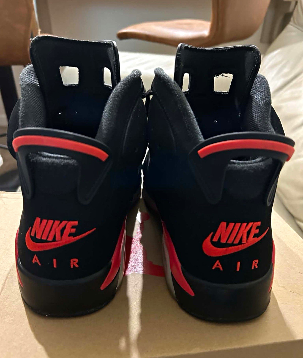 Nike Air Jordan 6 Men’s High-Top Nubuck Lace-Up Sneakers Black/Red