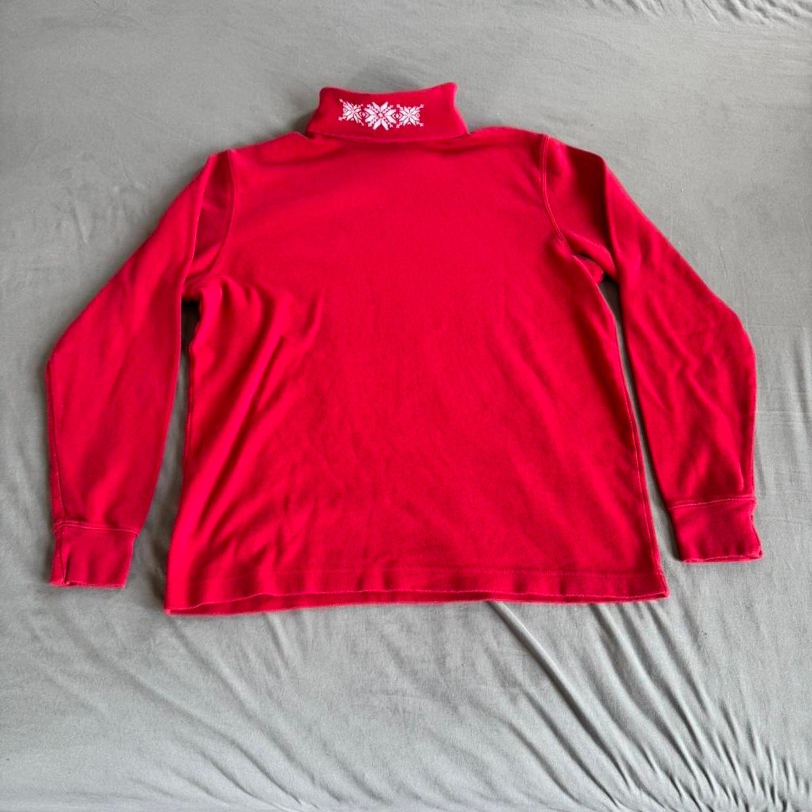 Red Croft & Barrow turtleneck sweater w embroidered snowflakes on collar- Size S