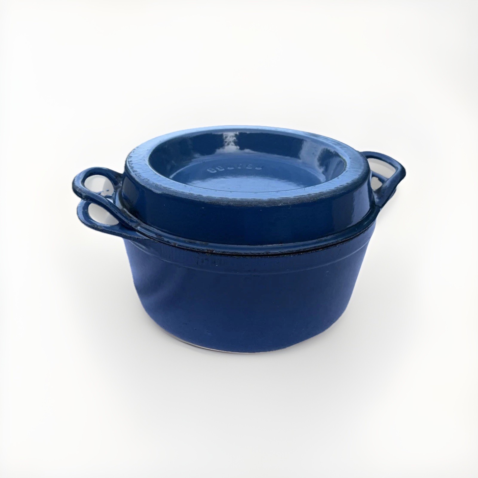Vintage Cousances Dutch Oven #24 Enamel Coated Cast Iron French Blue Vintage Cousances Dutch Oven #24 Enamel Coated Cast Iron French Blue