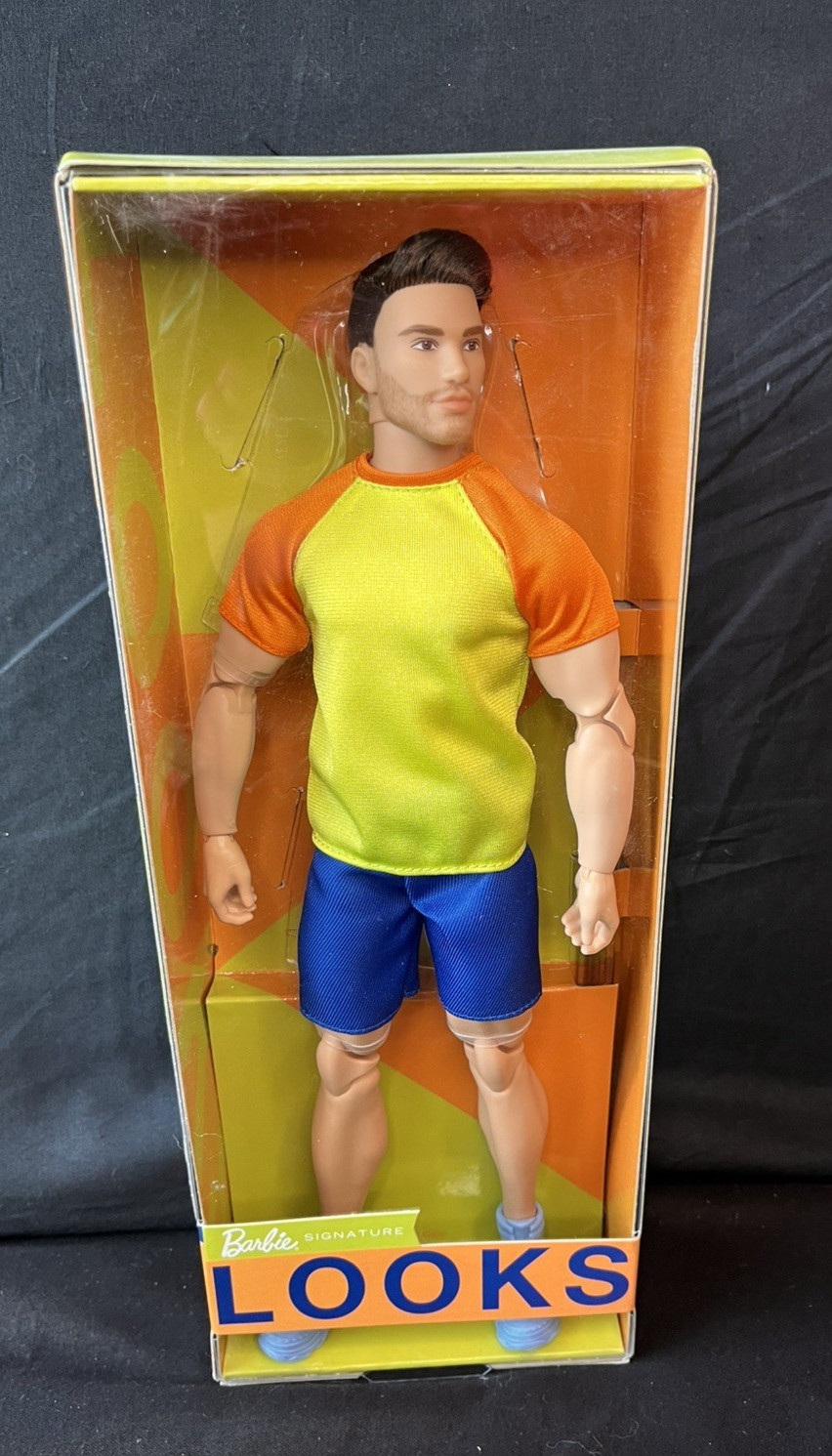 BARBIE Signature Looks Model #18 Muscular Buff Ken, Articulated, New, NRFB, 2022