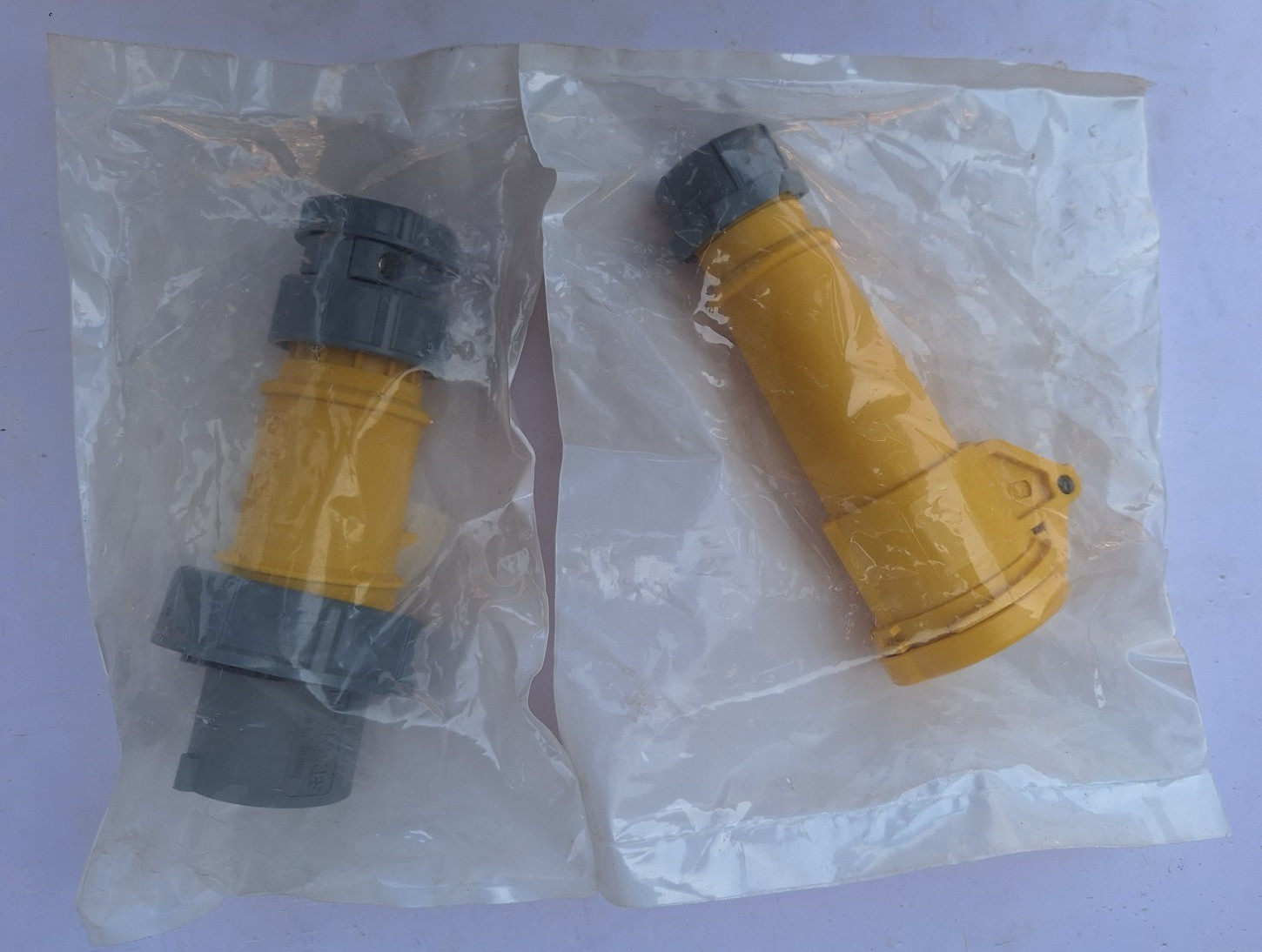 MENNEKES TYPE 509RG & TYPE 3794RS PLUG CONNECTOR 2P+E SET MENNEKES TYPE 509RG & TYPE 3794RS PLUG CONNECTOR 2P+E SET