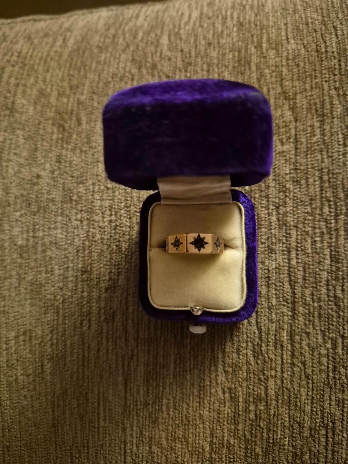 Antique 10K Gold Gypsy Star Set Signet Ring Vintage D.J. Brown Oshawa Box