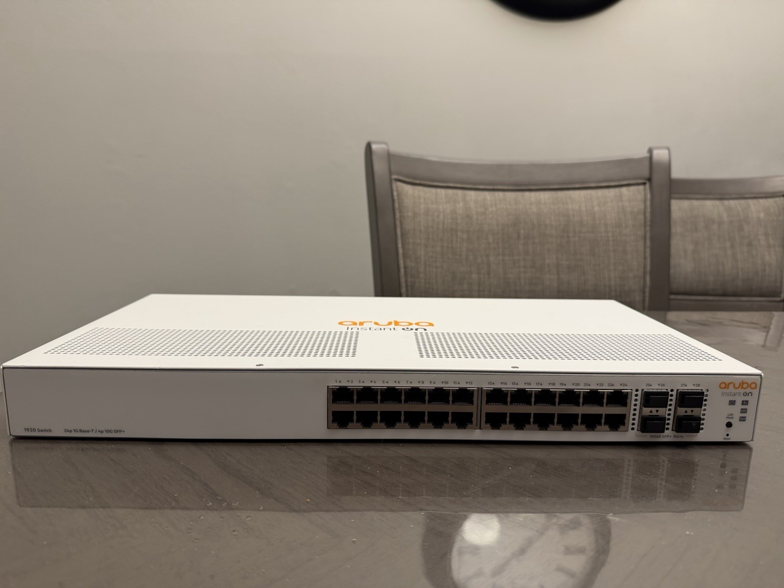 HPE Aruba Instant On 1930 Managed Switch 24-Port