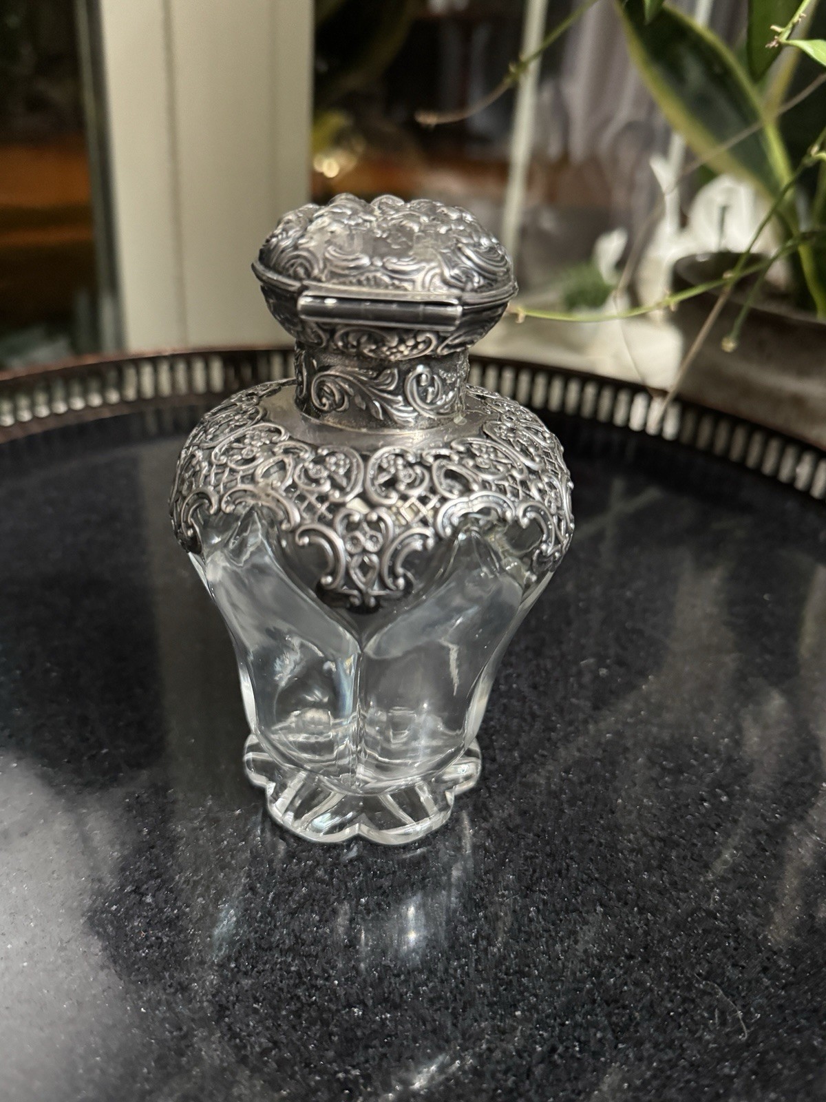 Antique Victorian Sterling Slvr & Cut Glass Scent Bottle by William Comyns 1893 