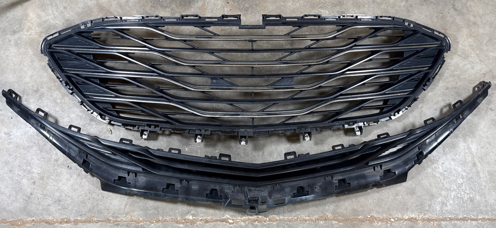 2020 CHEVROLET MALIBU FRONT GRILL ASSEMBLY OEM