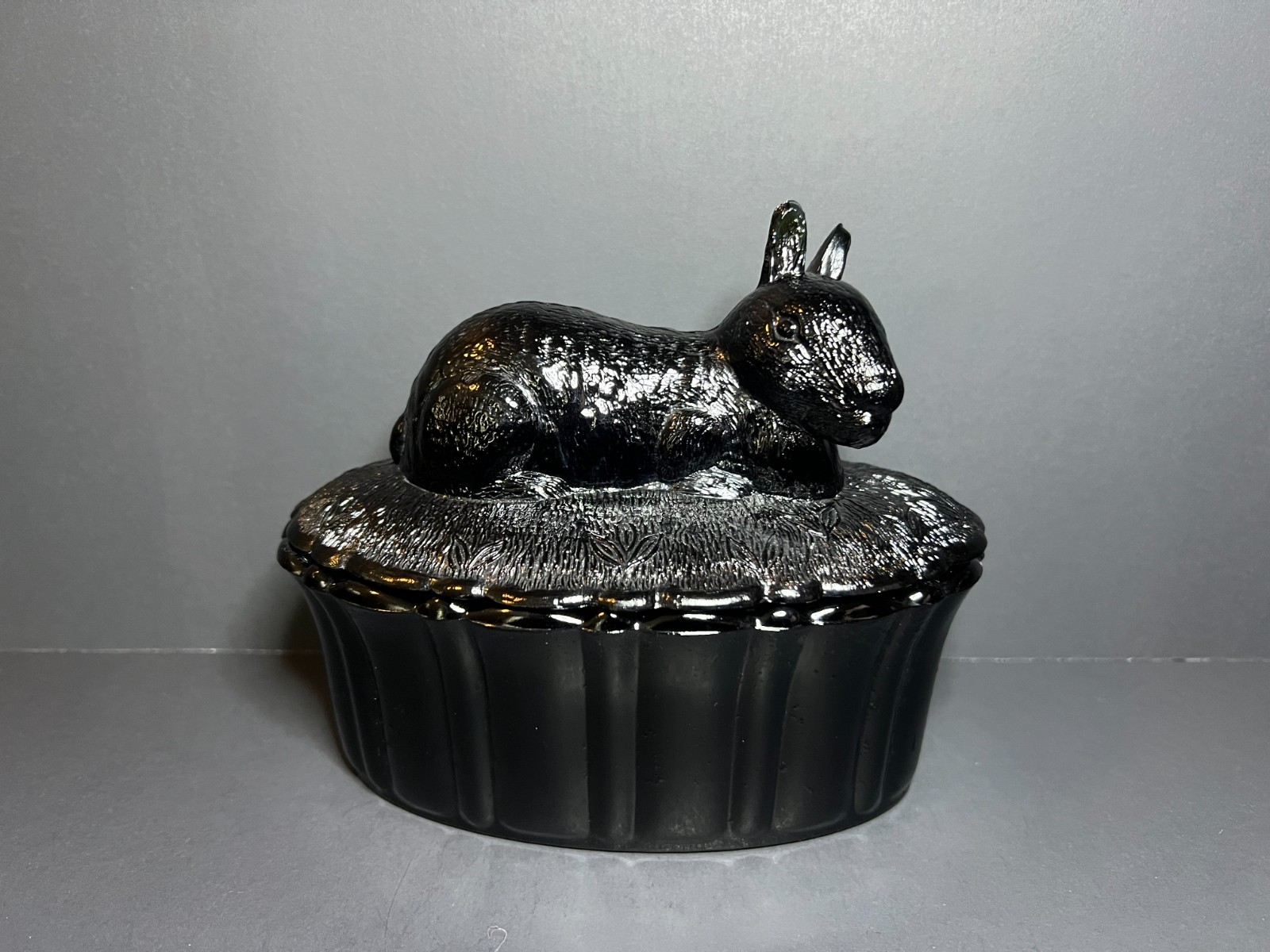 VTG 1970s Rare Guernsey #654 Glossy Black Glass Bunny Rabbit Trinket Garden Dish VTG 1970s Rare Guernsey #654 Glossy Black Glass Bunny Rabbit Trinket Garden Dish