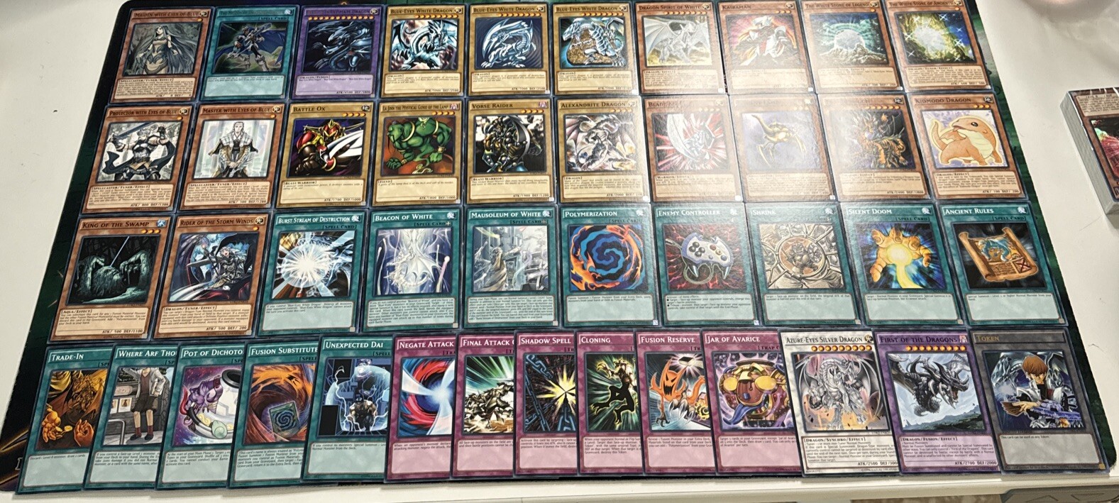Yugioh 44-Card Seto Kaiba Blue-Eyes White Dragon LDK2 Legendary Decks 2 Sealed